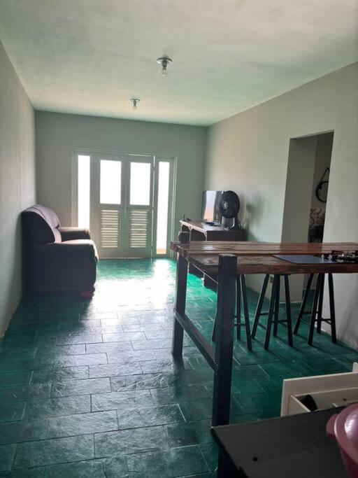 Apartamento próximo a praia - centro itaguá