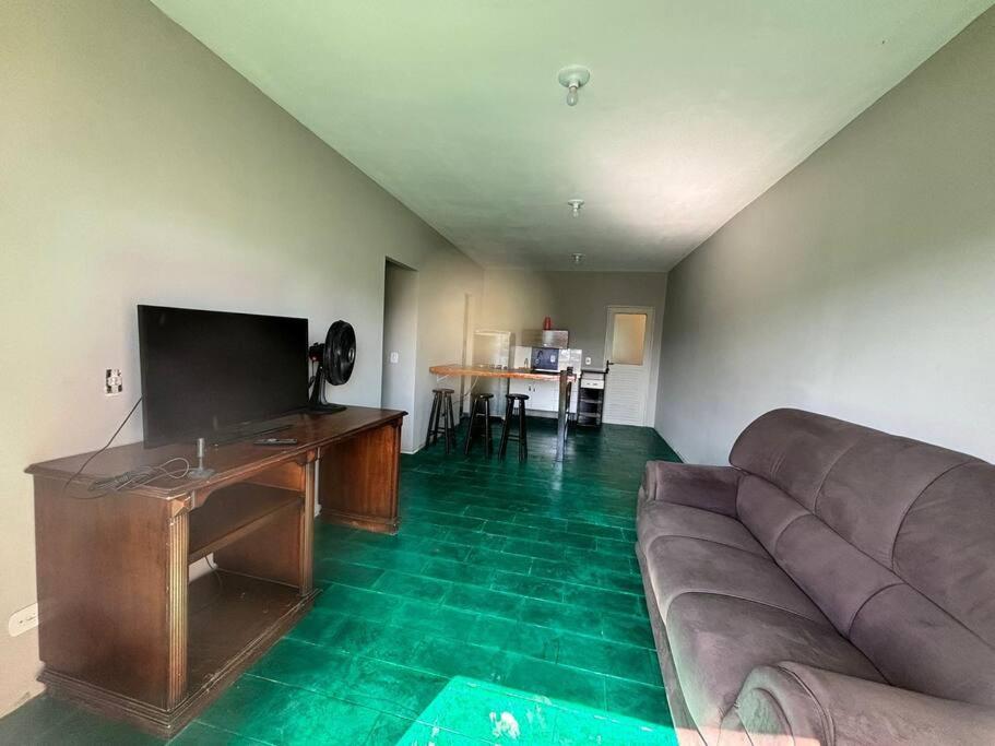 Apartamento próximo a praia - centro itaguá