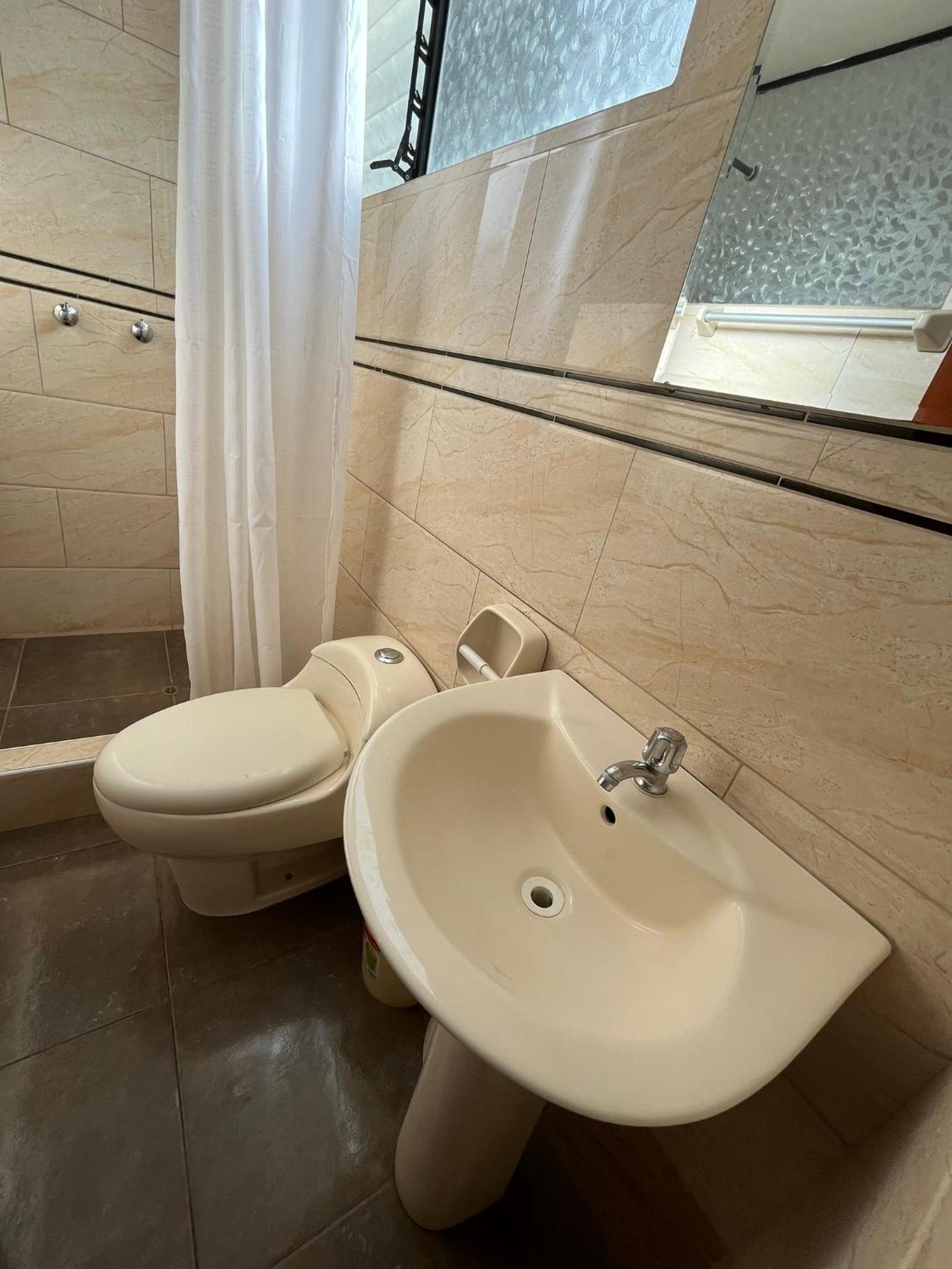 Hostal Apu Qhawarina