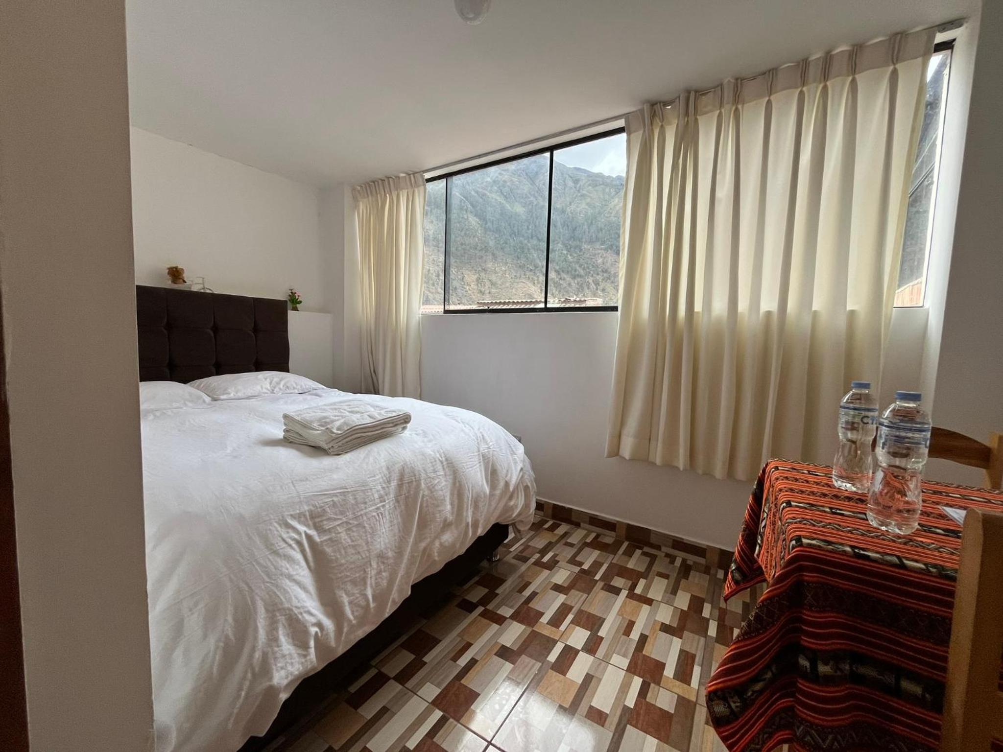 Hostal Apu Qhawarina