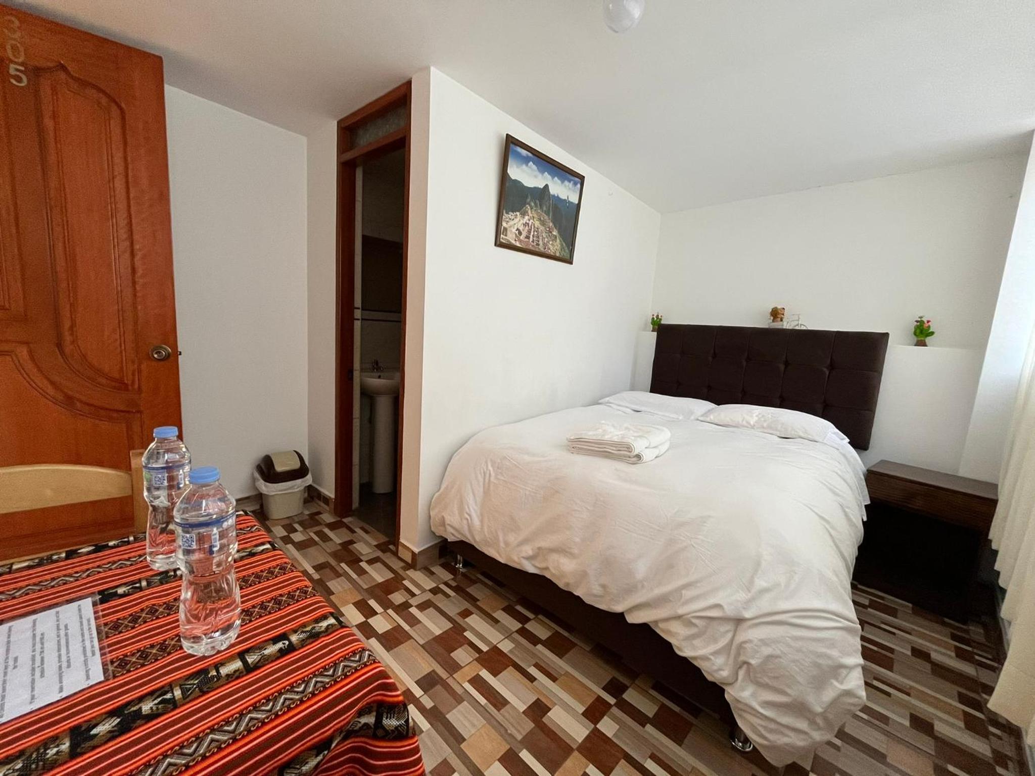 Hostal Apu Qhawarina