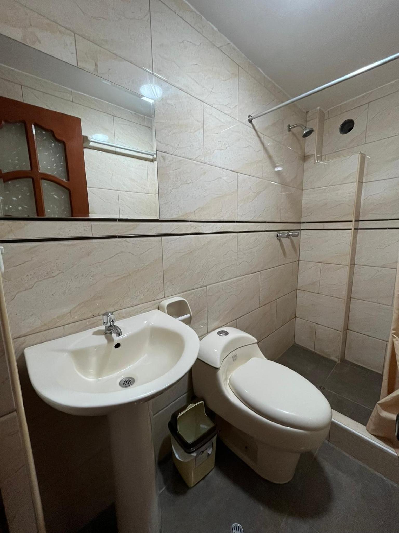 Hostal Apu Qhawarina