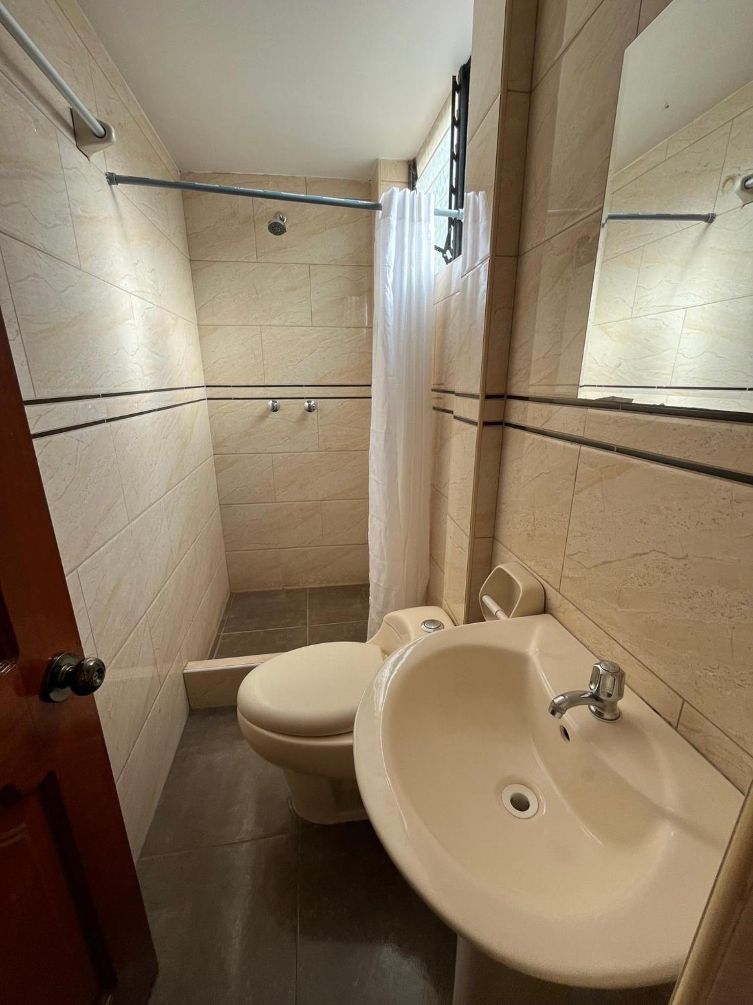 Hostal Apu Qhawarina