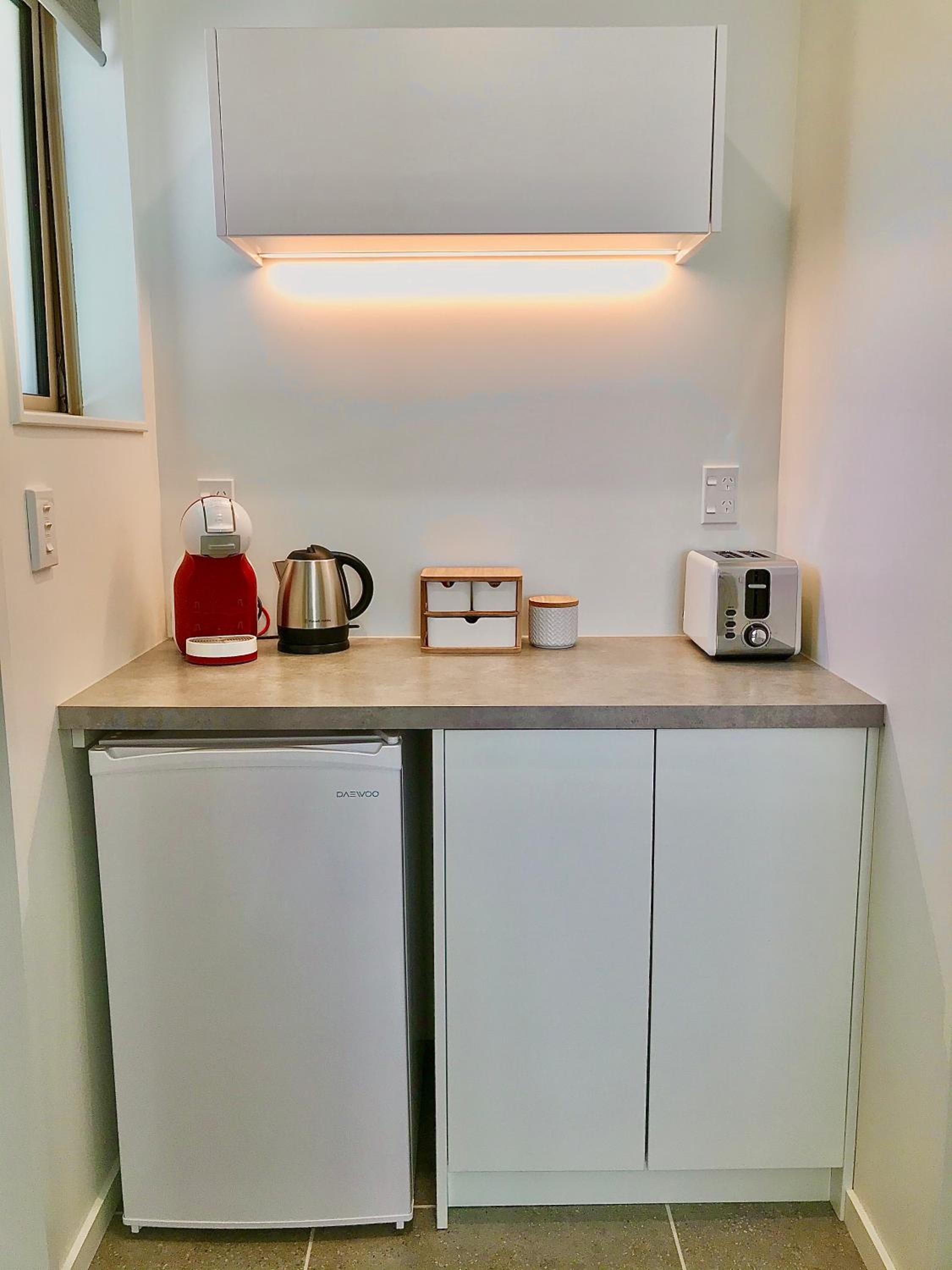 Studio 12 - Stylish, Self Contained and Private view 5