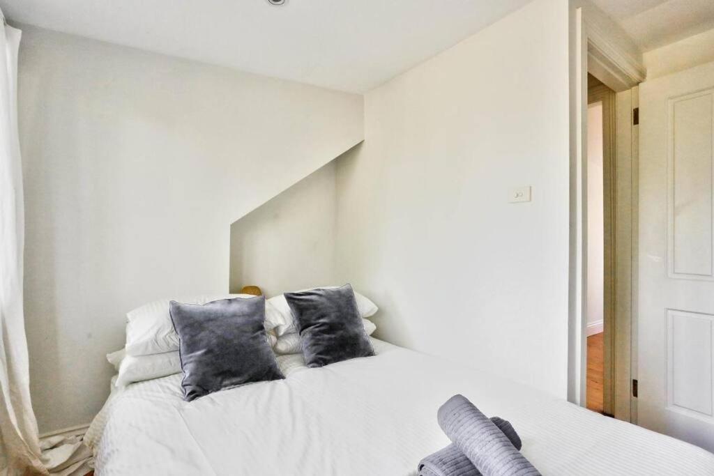 Cosy 3 Bedroom House Chippendale Central Newtown
