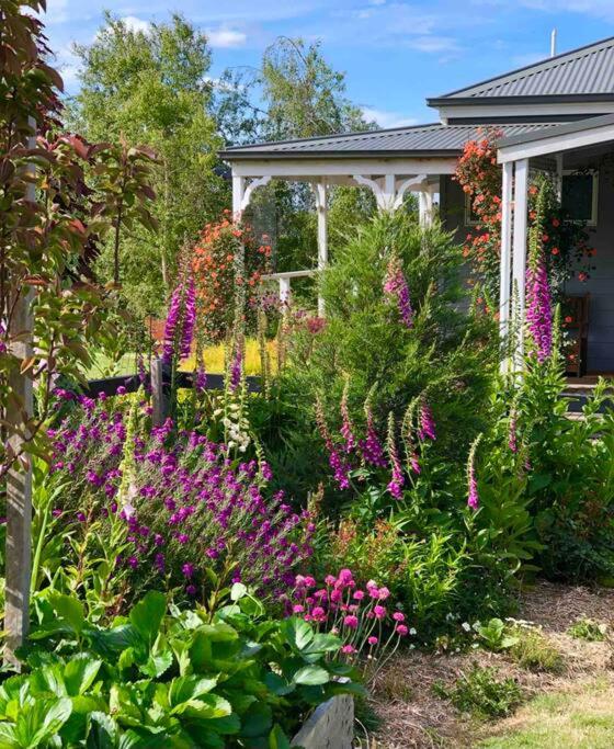 Luxury Accomodation, Farm Stay, Stunning views near Daylesford