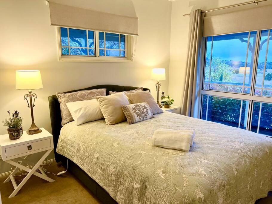 Luxury Accomodation, Farm Stay, Stunning views near Daylesford