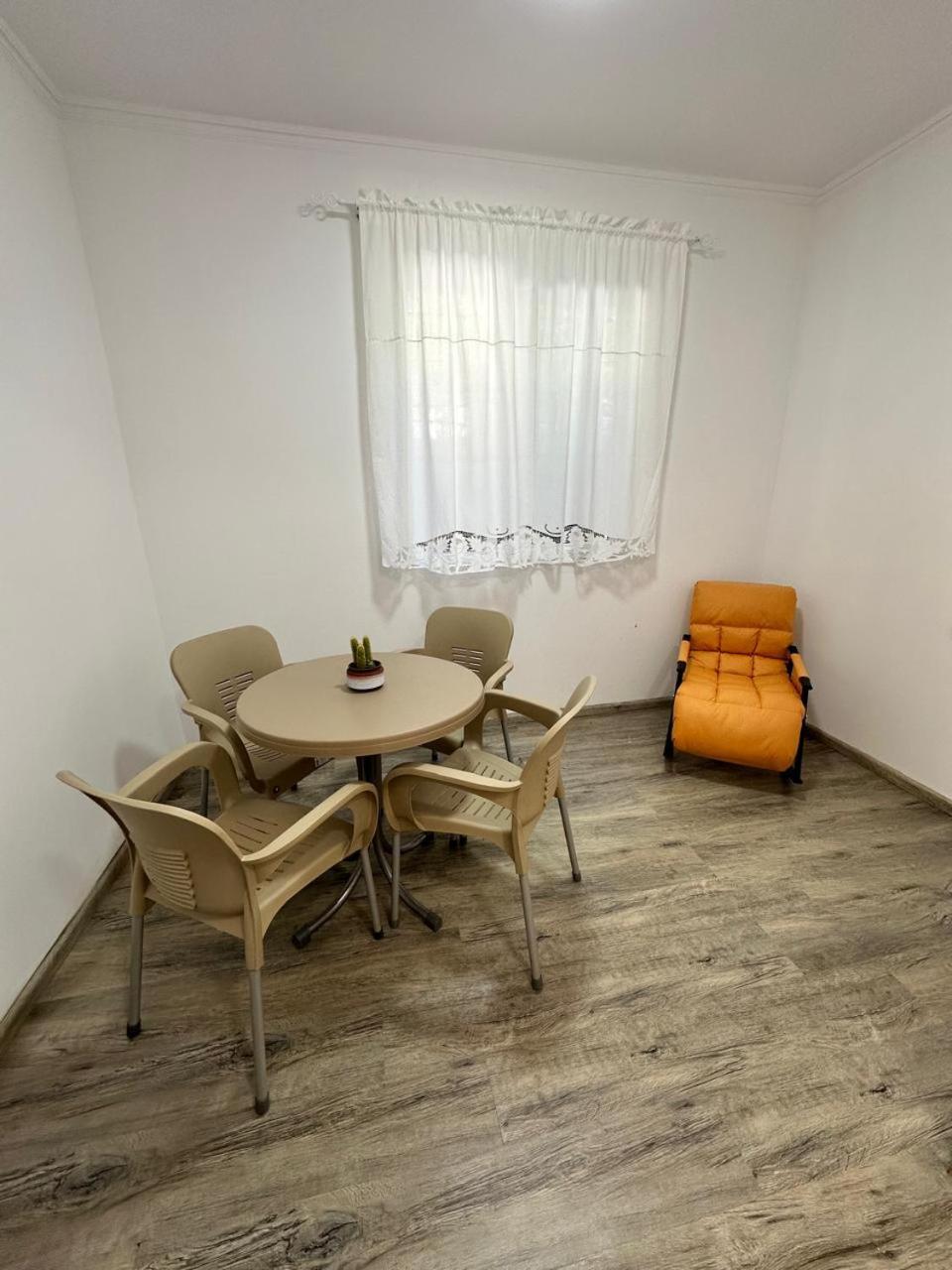 Hostel Leon Berat