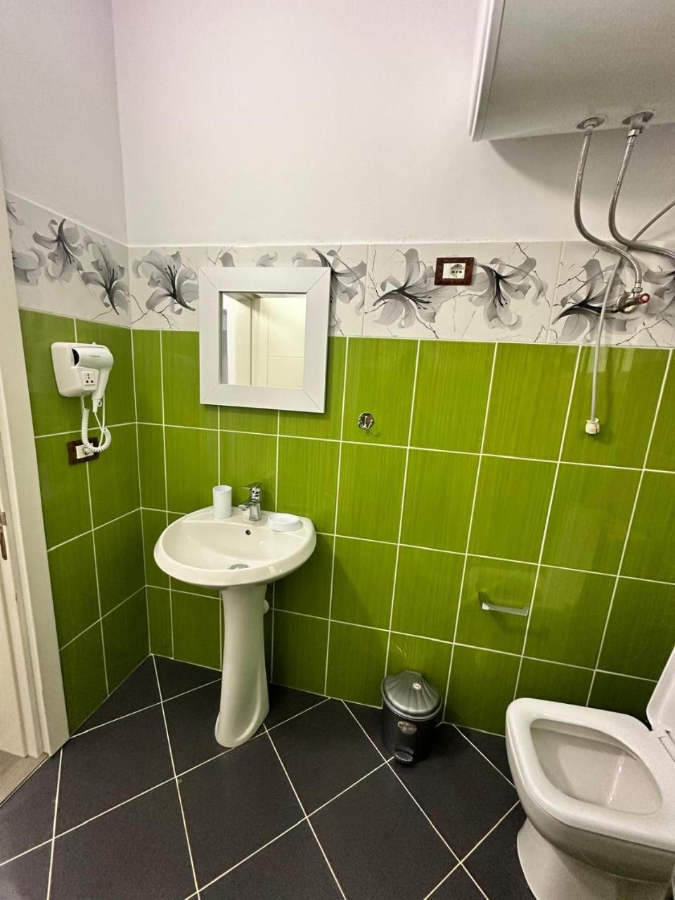 Hostel Leon Berat
