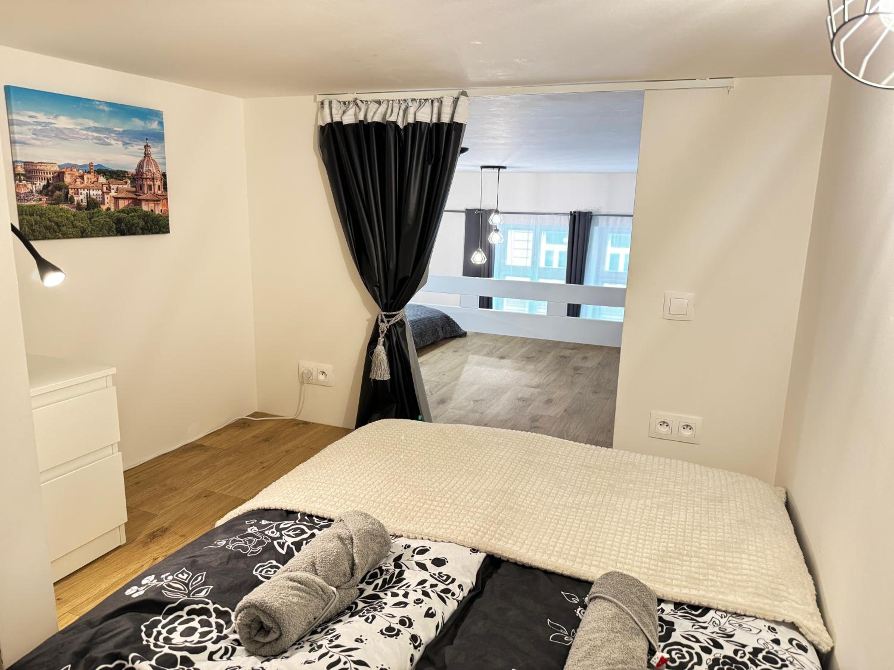 Free Parking - Cozy apartment near Vyšehrad Railway Bridge