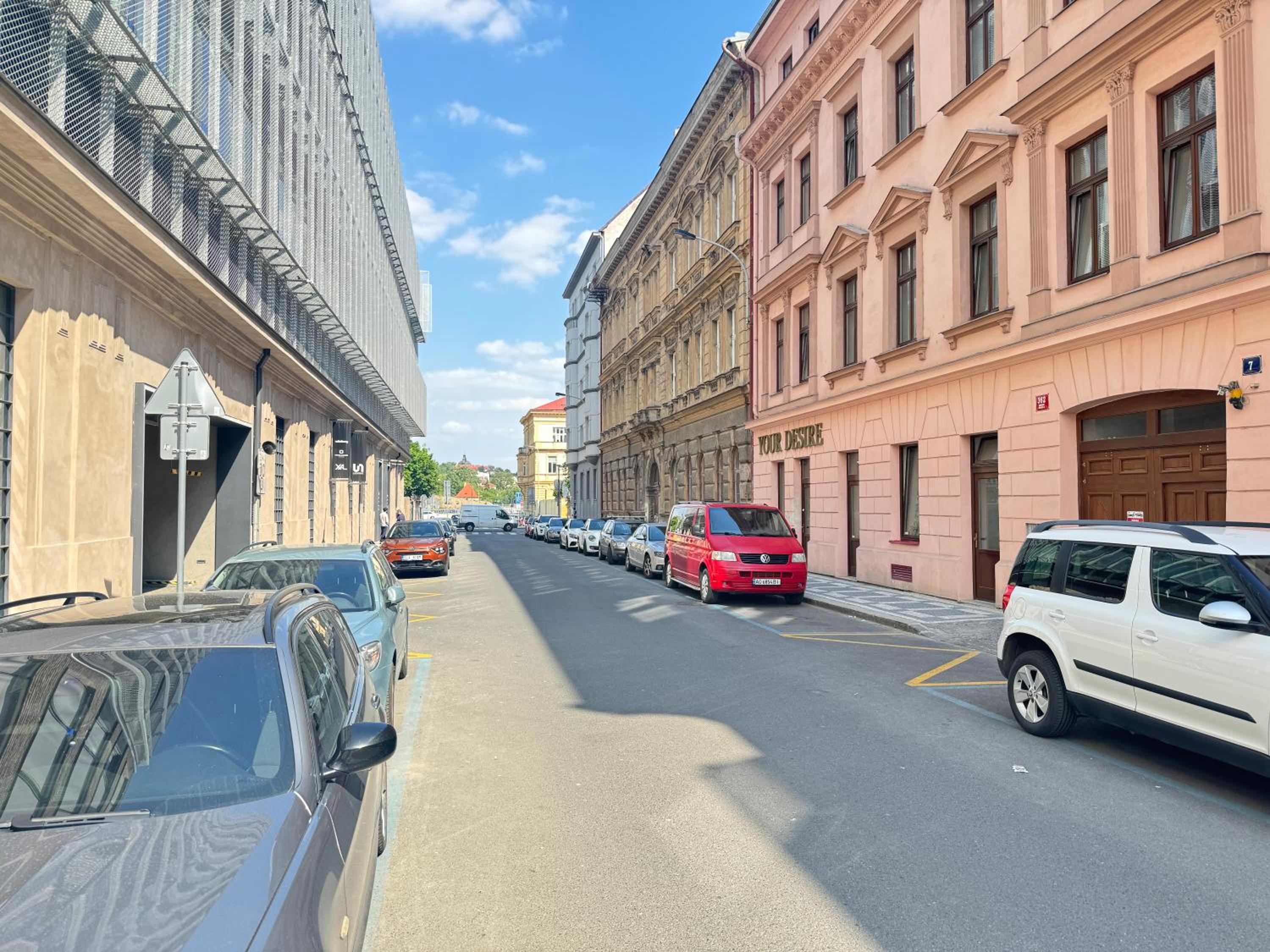 Free Parking - Cozy apartment near Vyšehrad Railway Bridge
