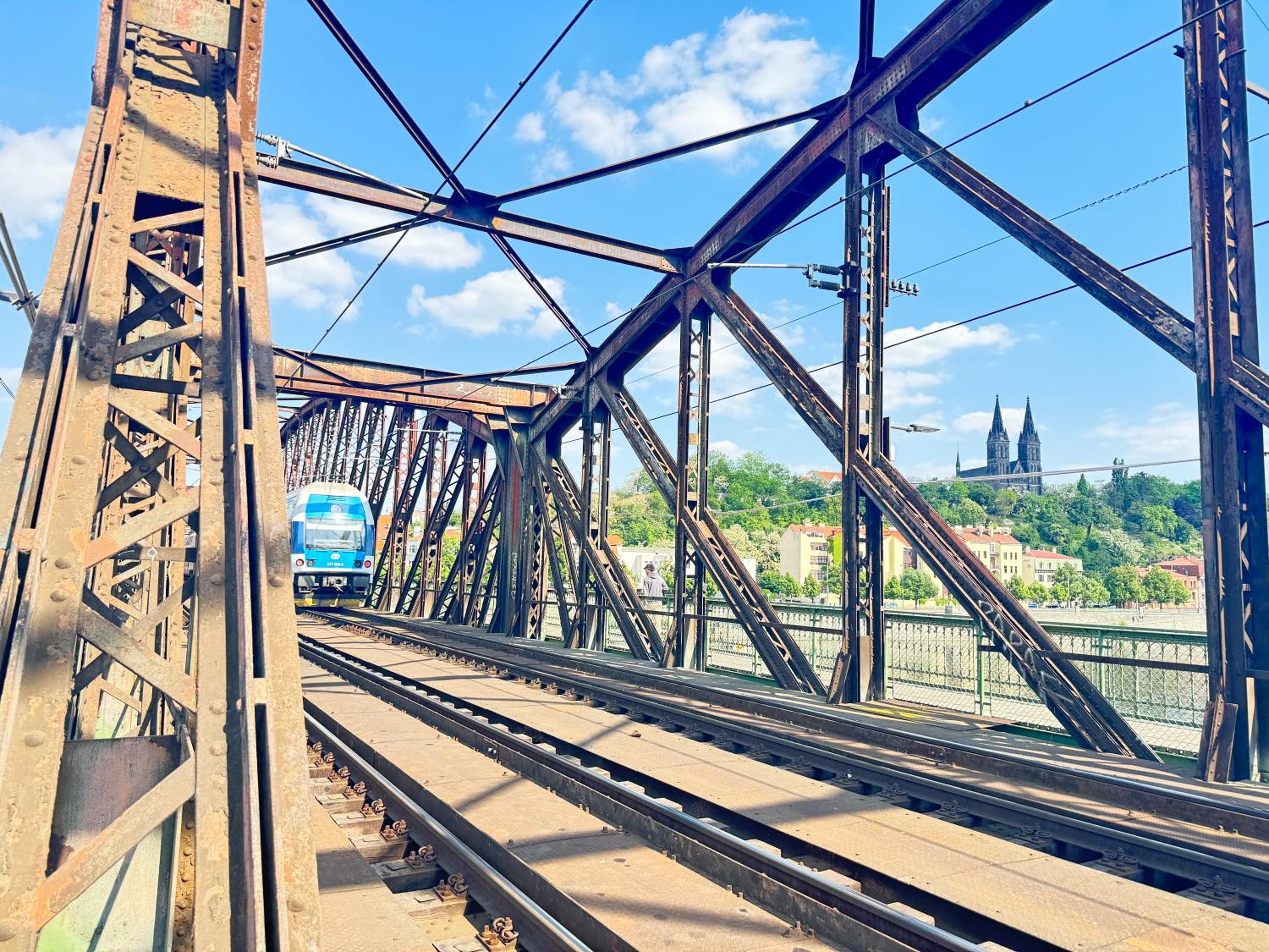 Free Parking - Cozy apartment near Vyšehrad Railway Bridge