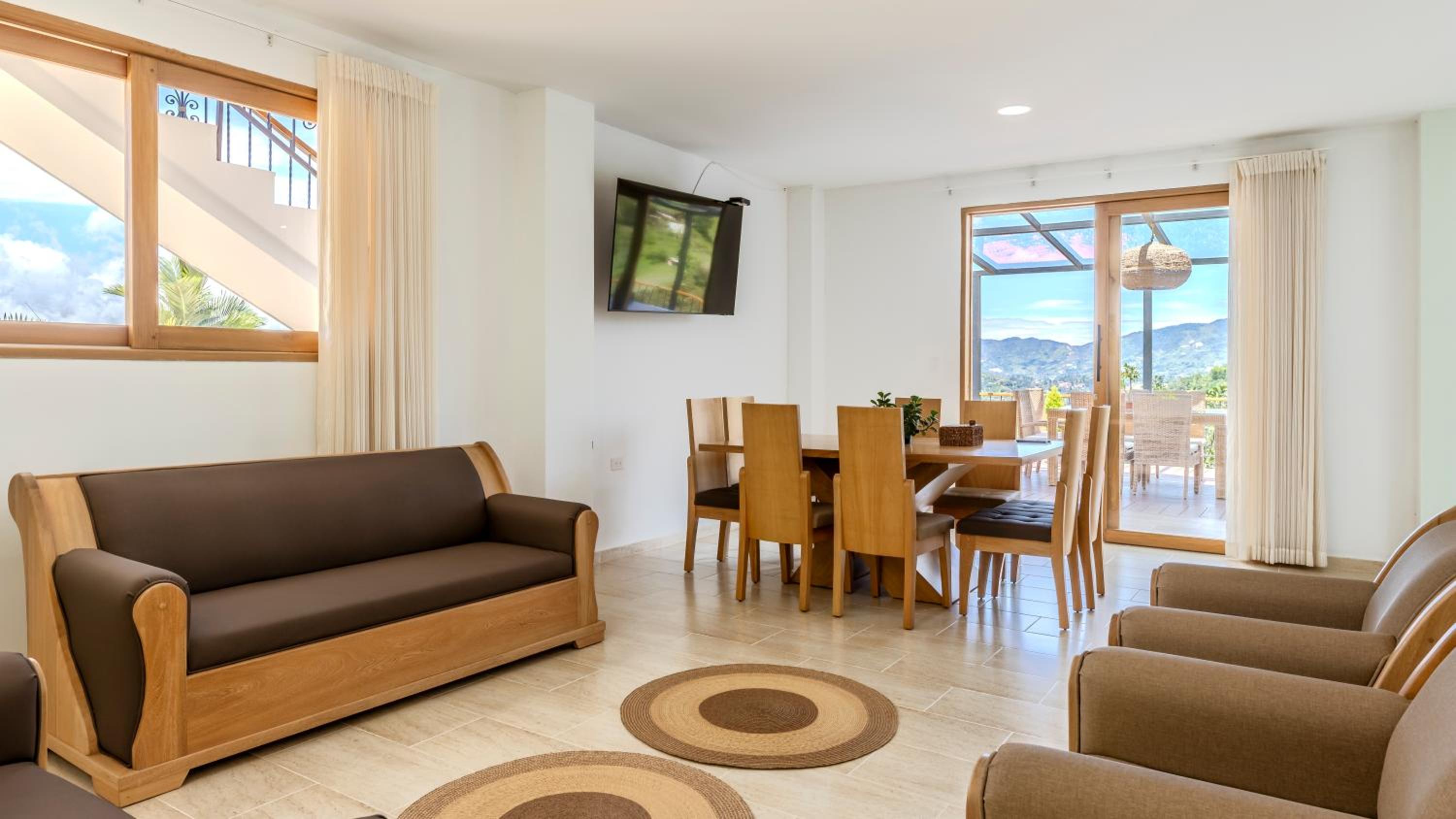 Las Palmas Luxury Villa El Peñol - Guatapé