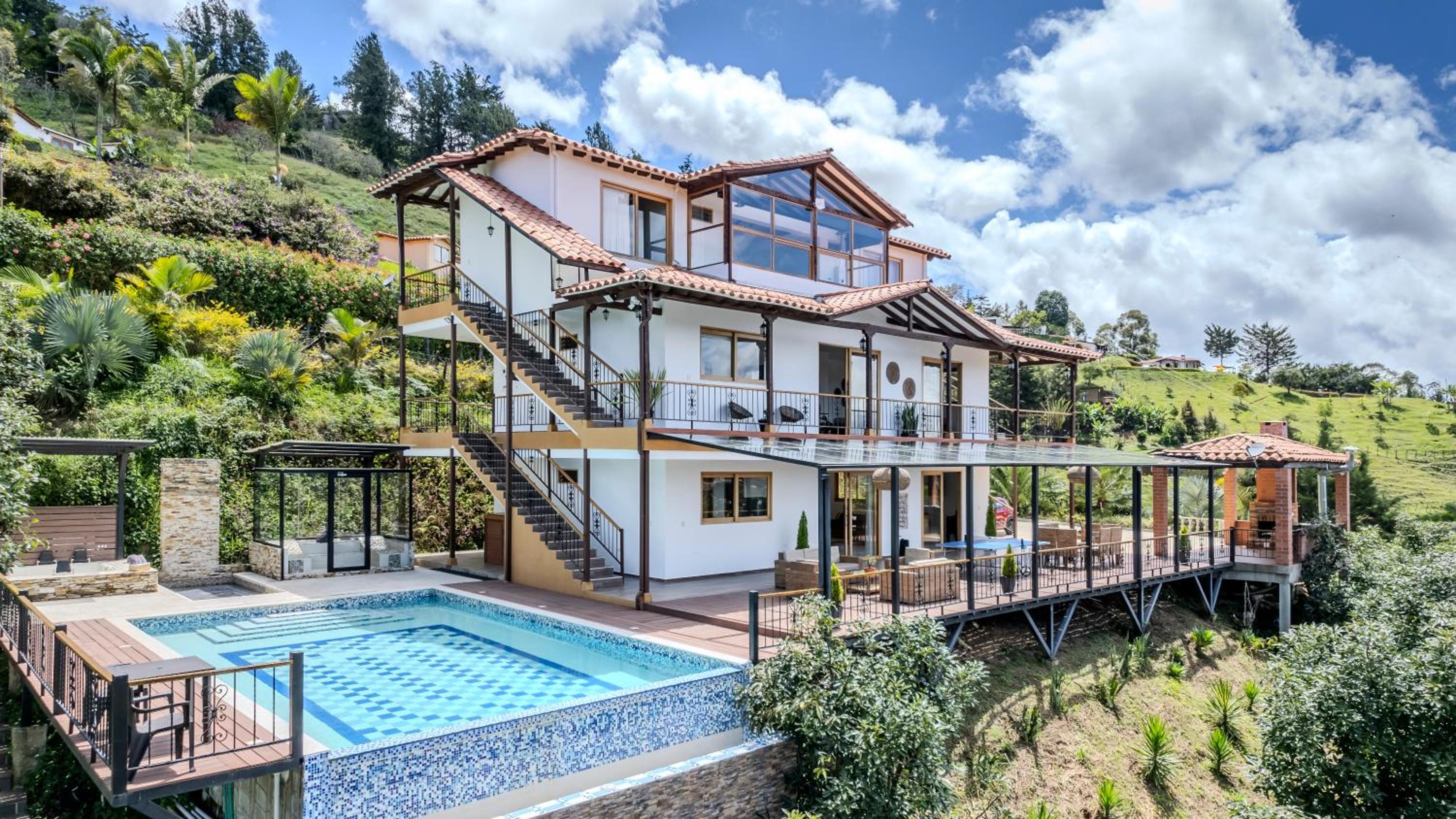 Las Palmas Luxury Villa El Peñol - Guatapé