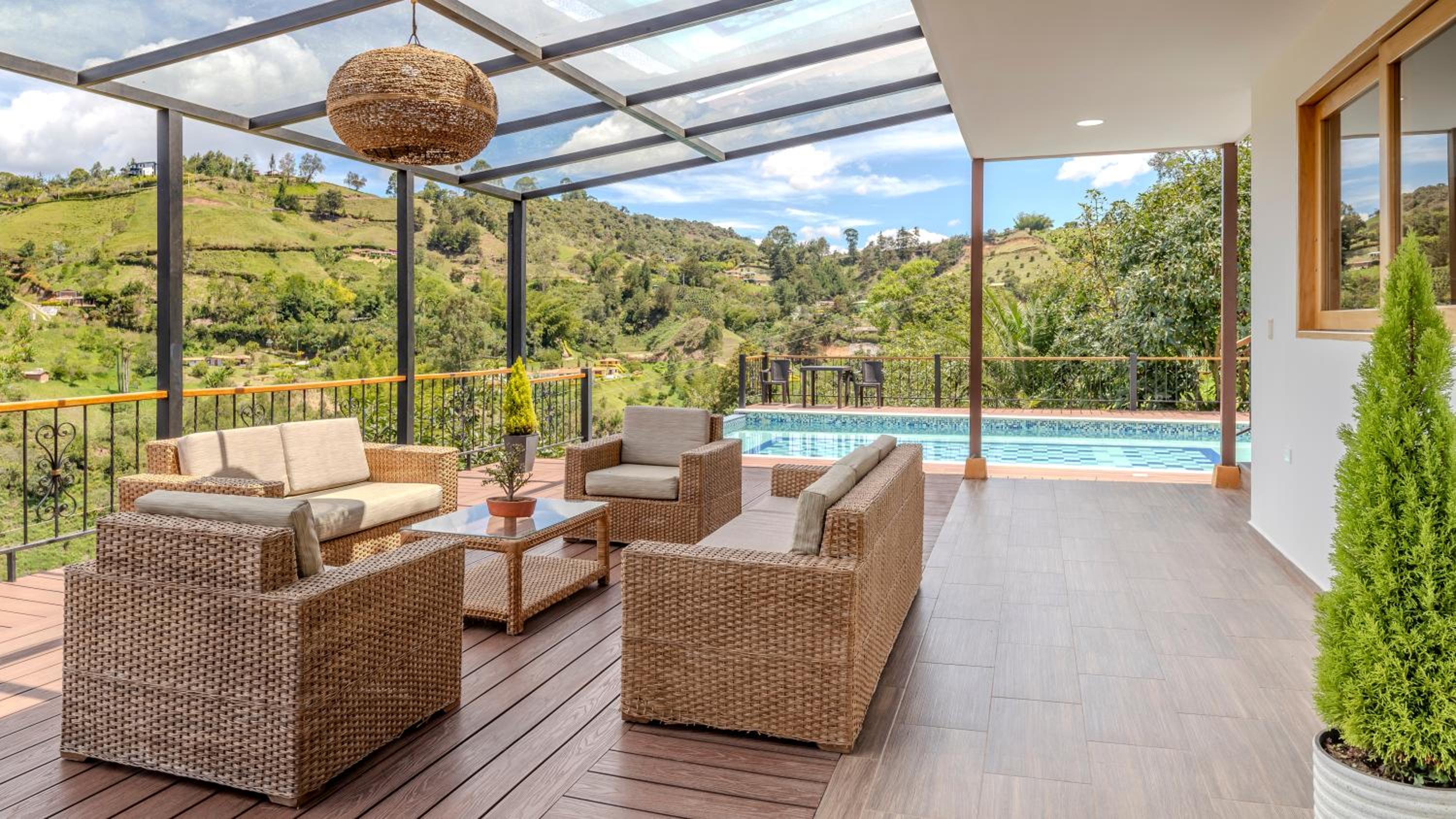 Las Palmas Luxury Villa El Peñol - Guatapé