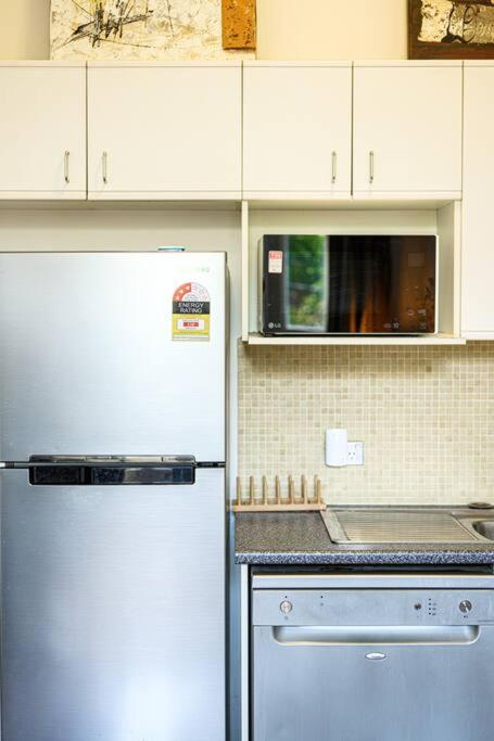 CBD Sydney near Darling Harbour ICC 1br Apt 4ppl