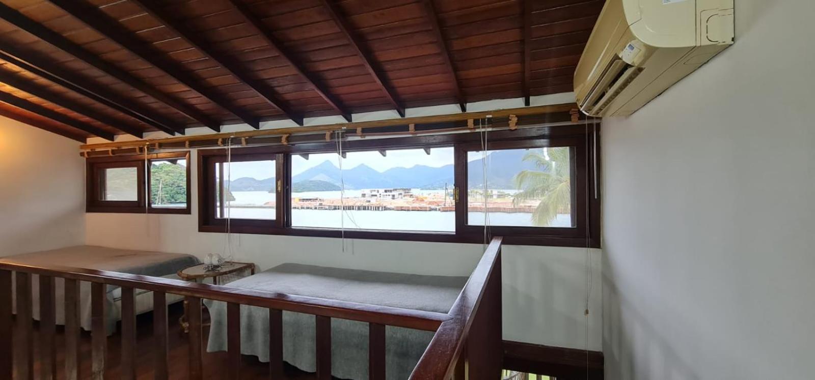 lindo apartamento frente ao mar pe na areia
