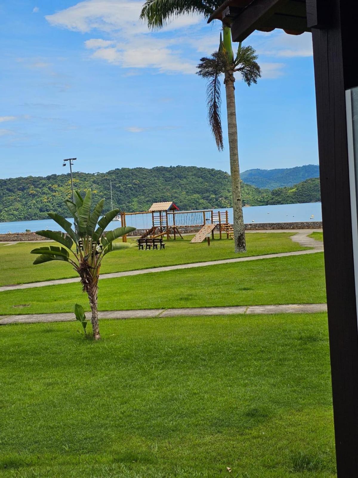 lindo apartamento frente ao mar pe na areia