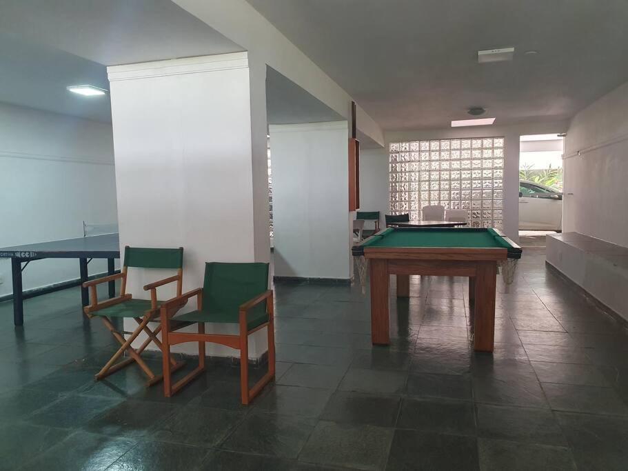 Apartamento na Enseada - A 5 minutos a pé da praia com Wi-Fi e TV a Cabo