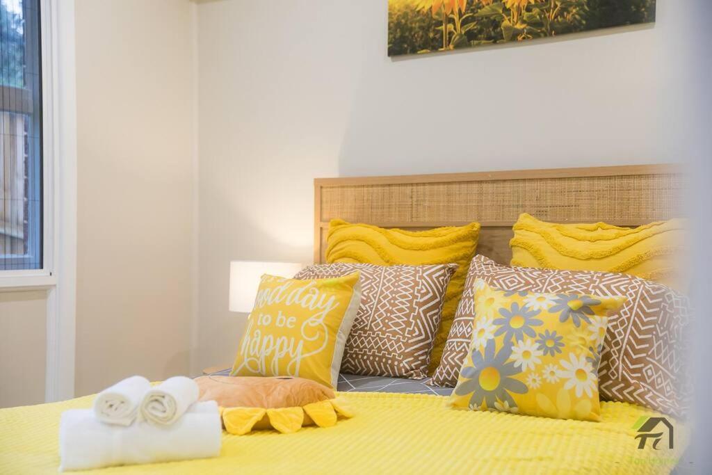 Nederland Lady's Next in Beacon Hill