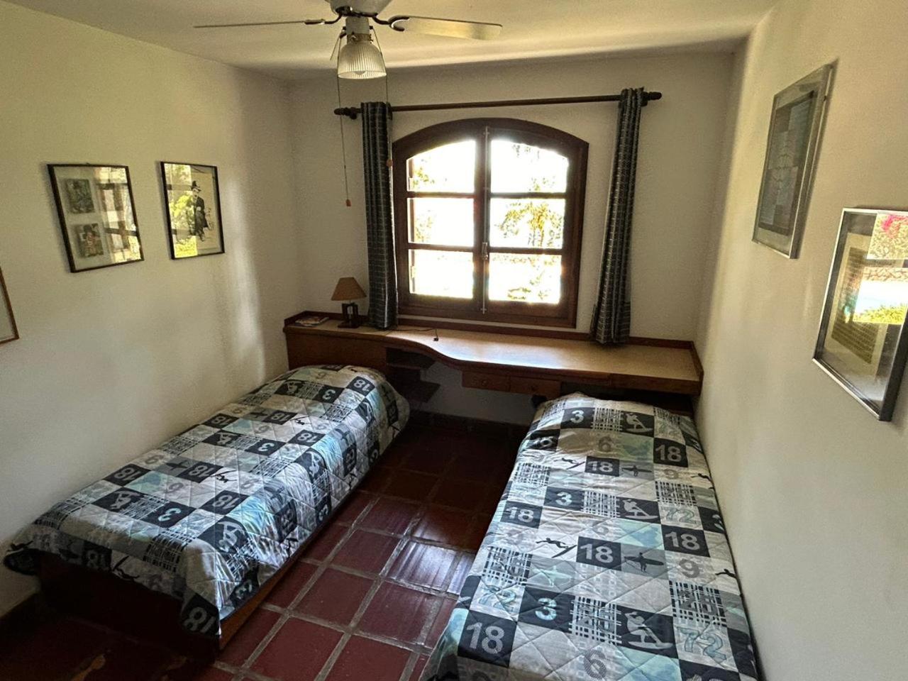 Casa de Campo em Ibiúna de frente para represa