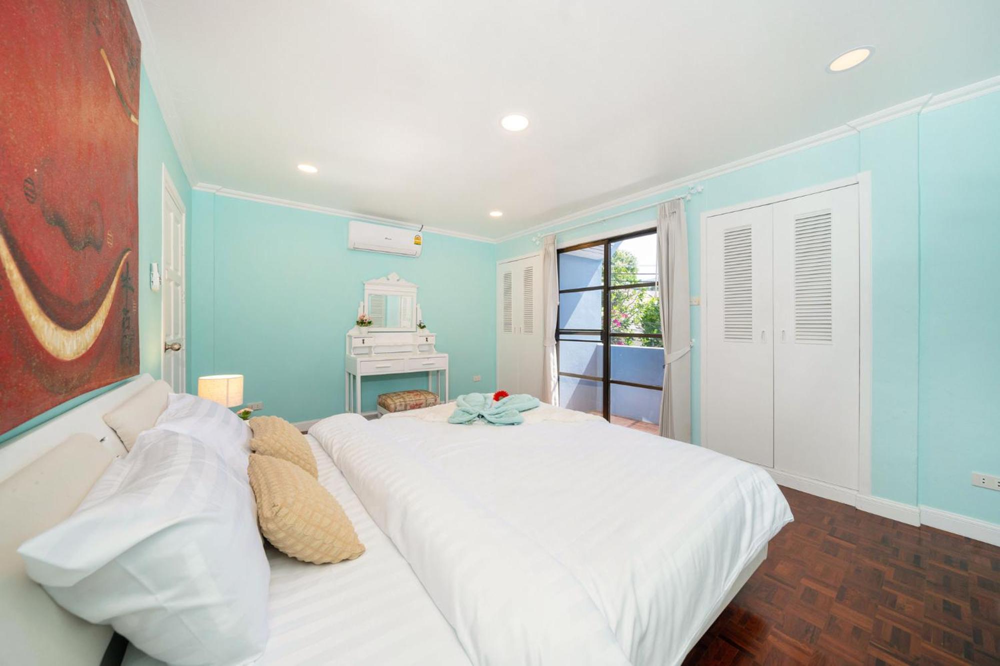 Bangla Patong Pool Villas with 4 Villas different designs choose fro, photo before Book