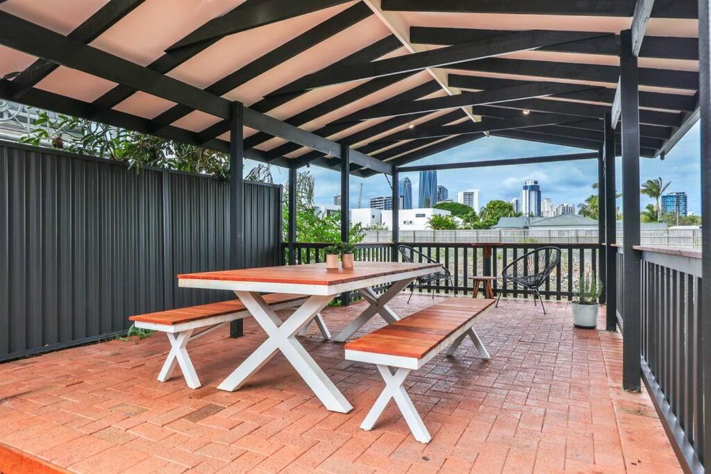 Bliss At Broadbeach - Large canal facing property