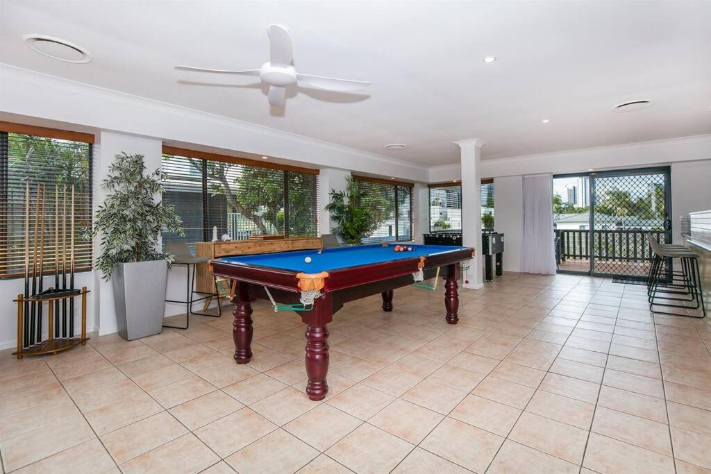 Bliss At Broadbeach - Large canal facing property