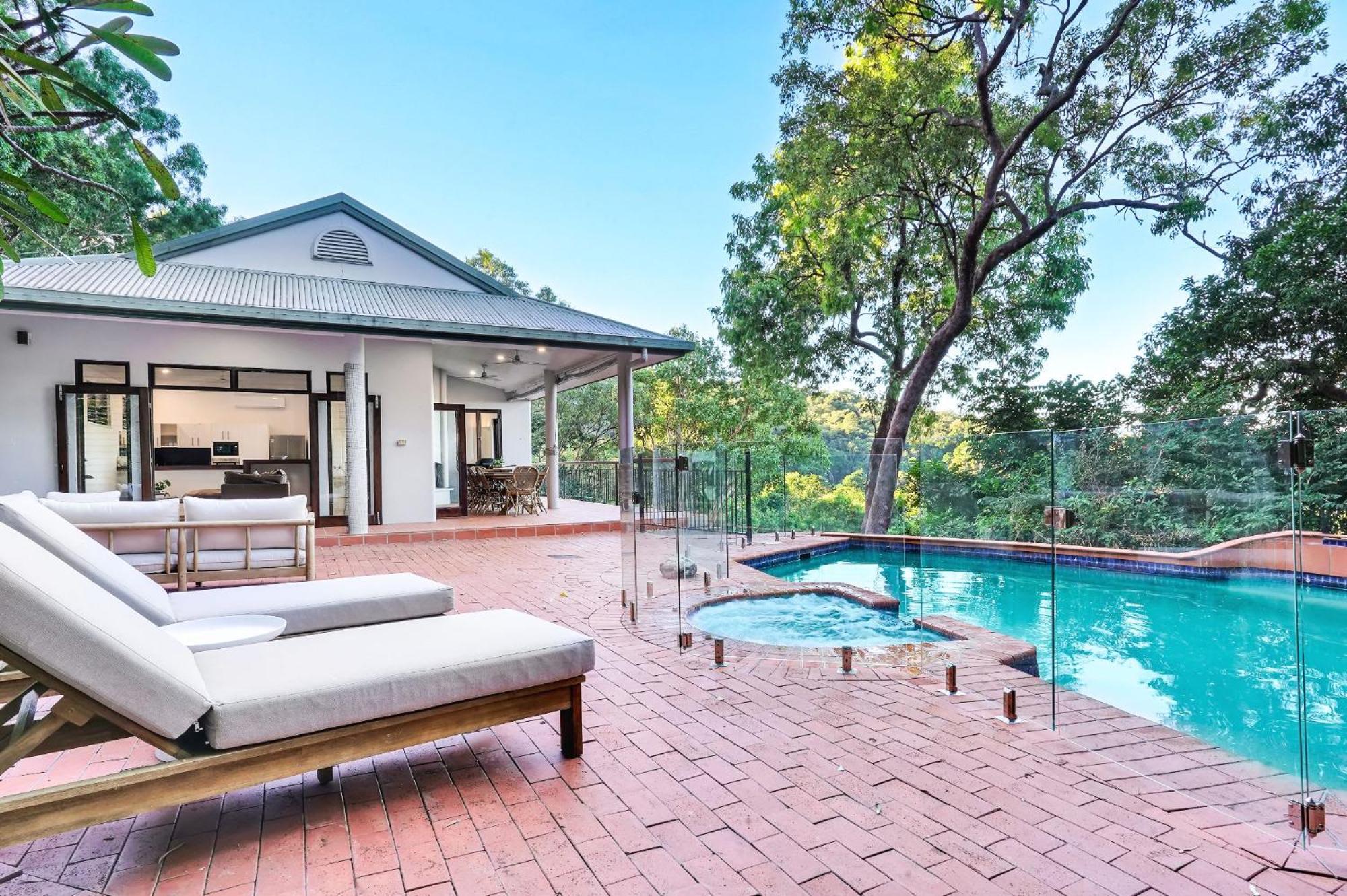 The Ferns Villa Serene Rainforest Retreat with Ocean Breezes