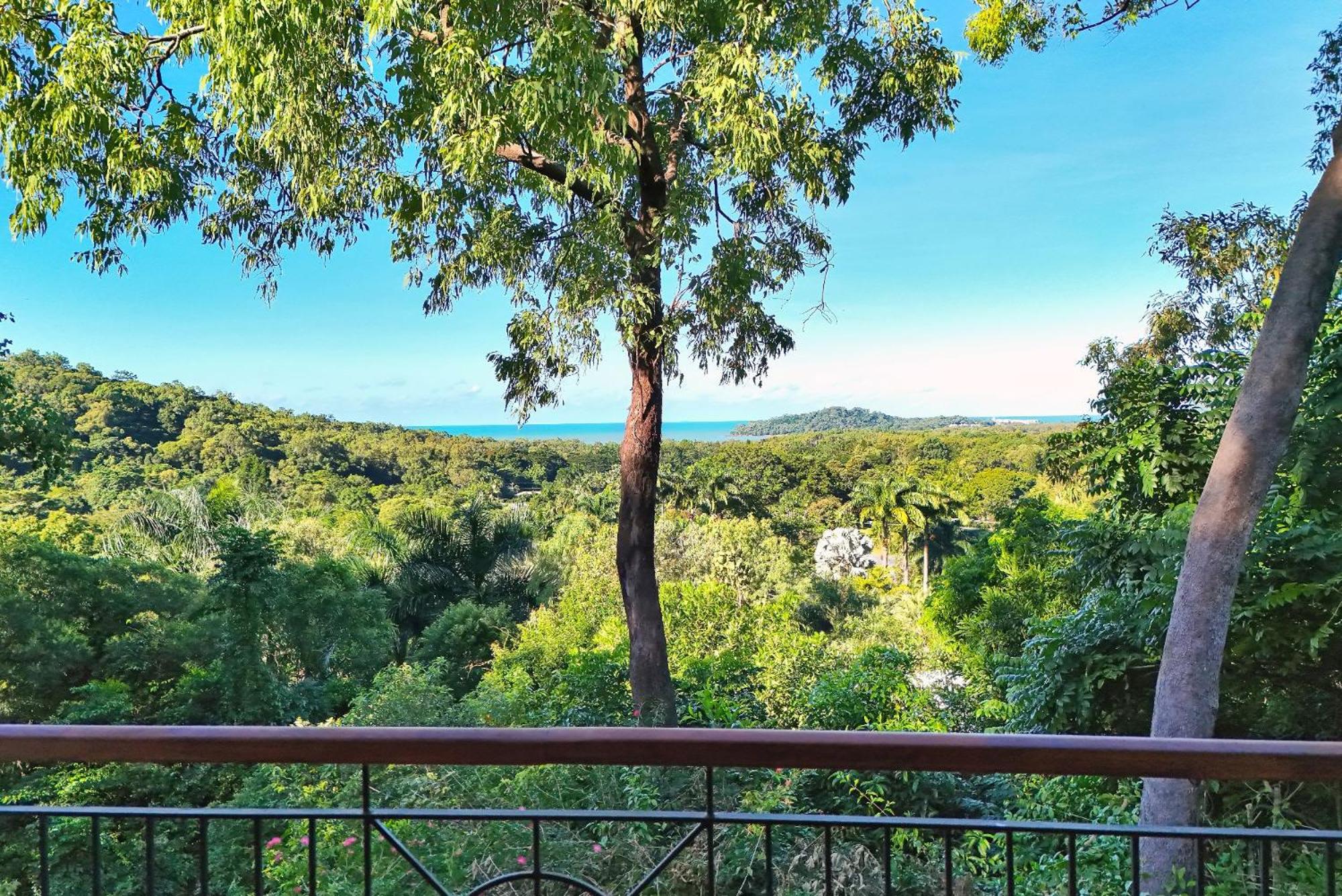 The Ferns Villa Serene Rainforest Retreat with Ocean Breezes