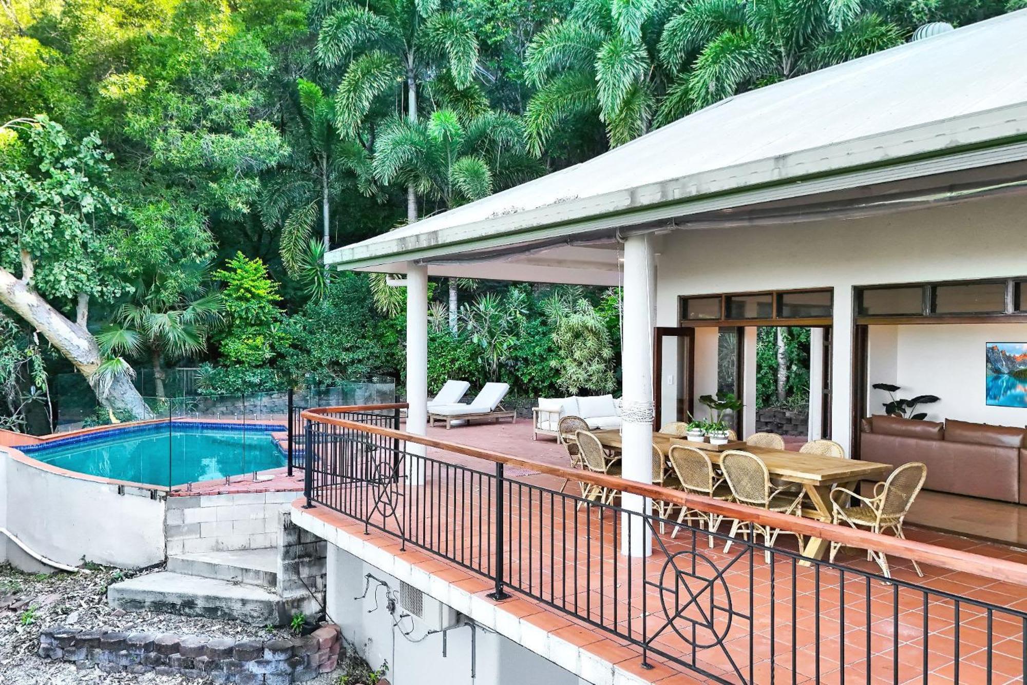 The Ferns Villa Serene Rainforest Retreat with Ocean Breezes