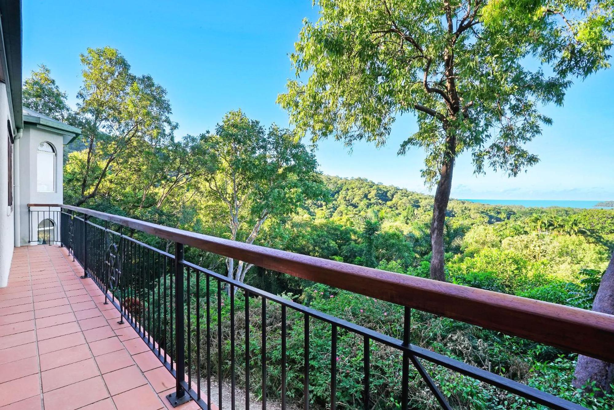 The Ferns Villa Serene Rainforest Retreat with Ocean Breezes