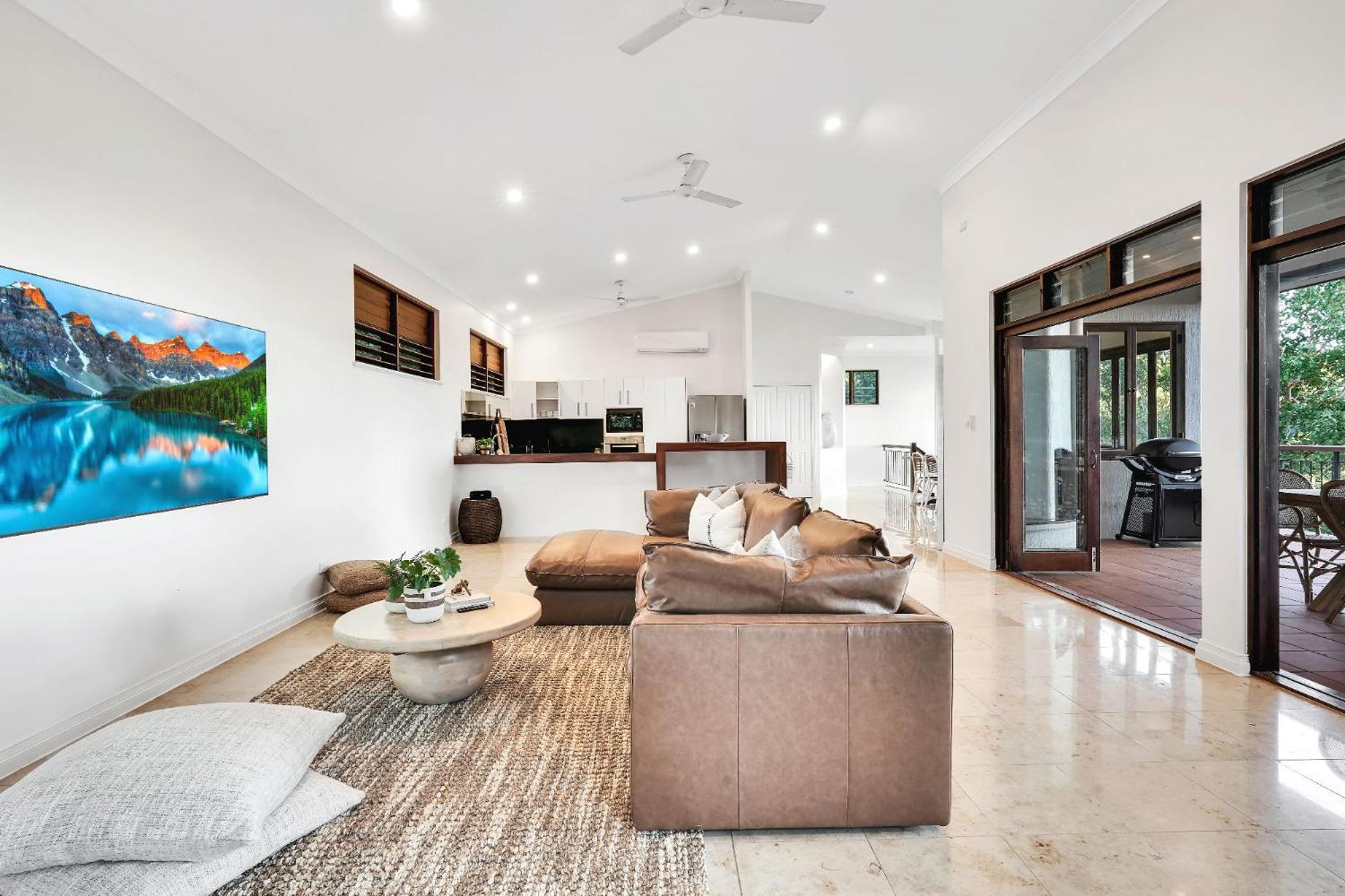 The Ferns Villa Serene Rainforest Retreat with Ocean Breezes