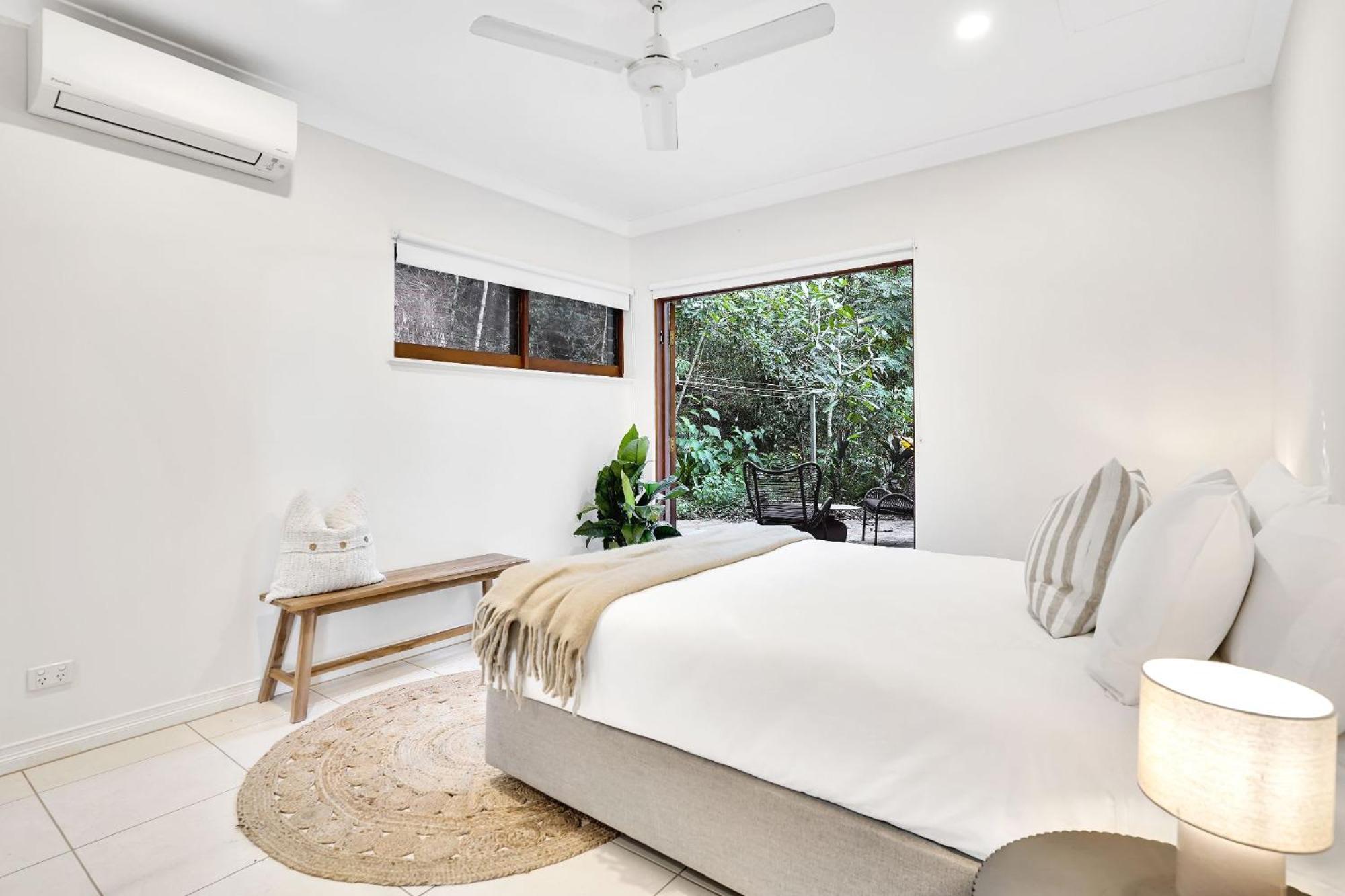 The Ferns Villa Serene Rainforest Retreat with Ocean Breezes