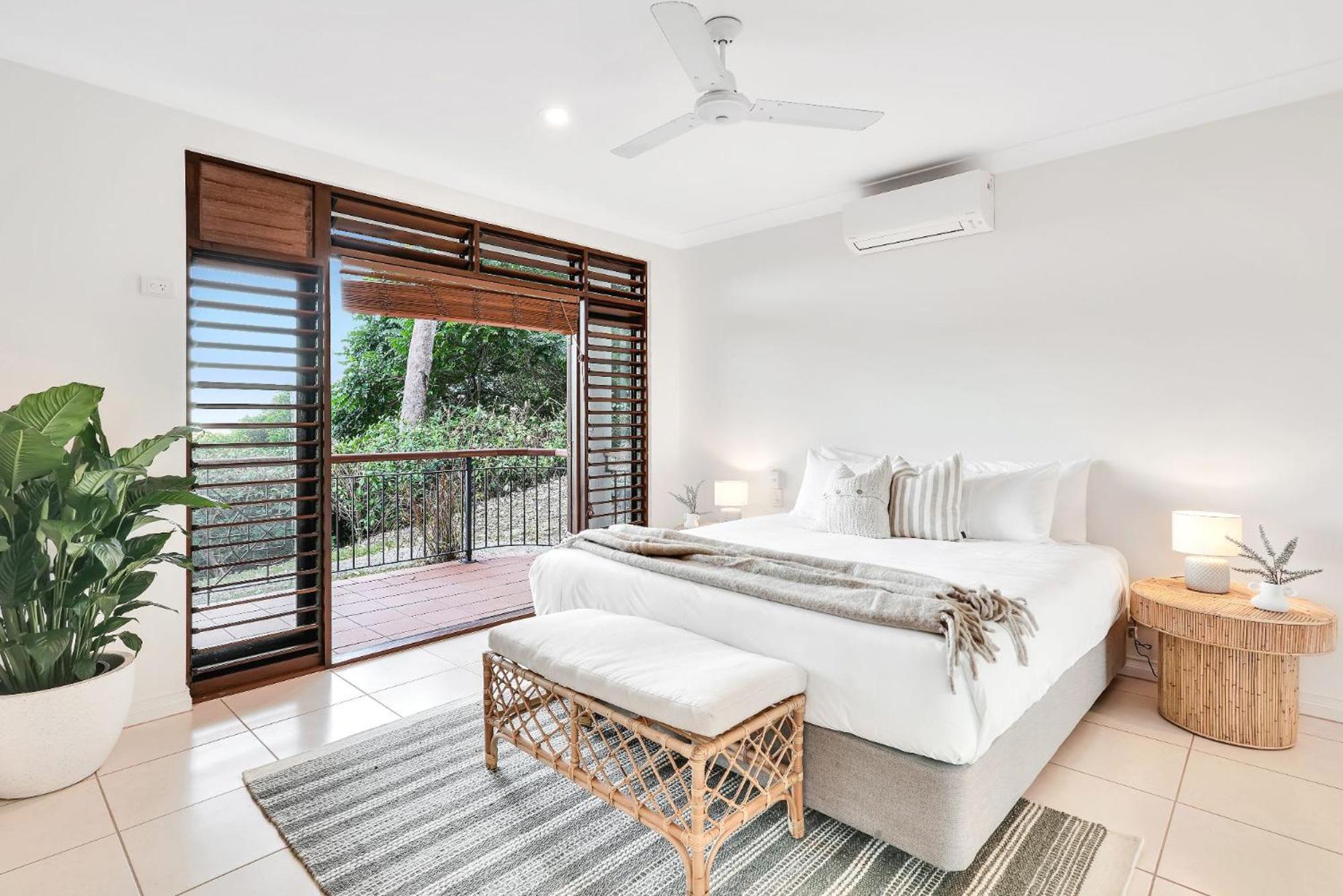 The Ferns Villa Serene Rainforest Retreat with Ocean Breezes
