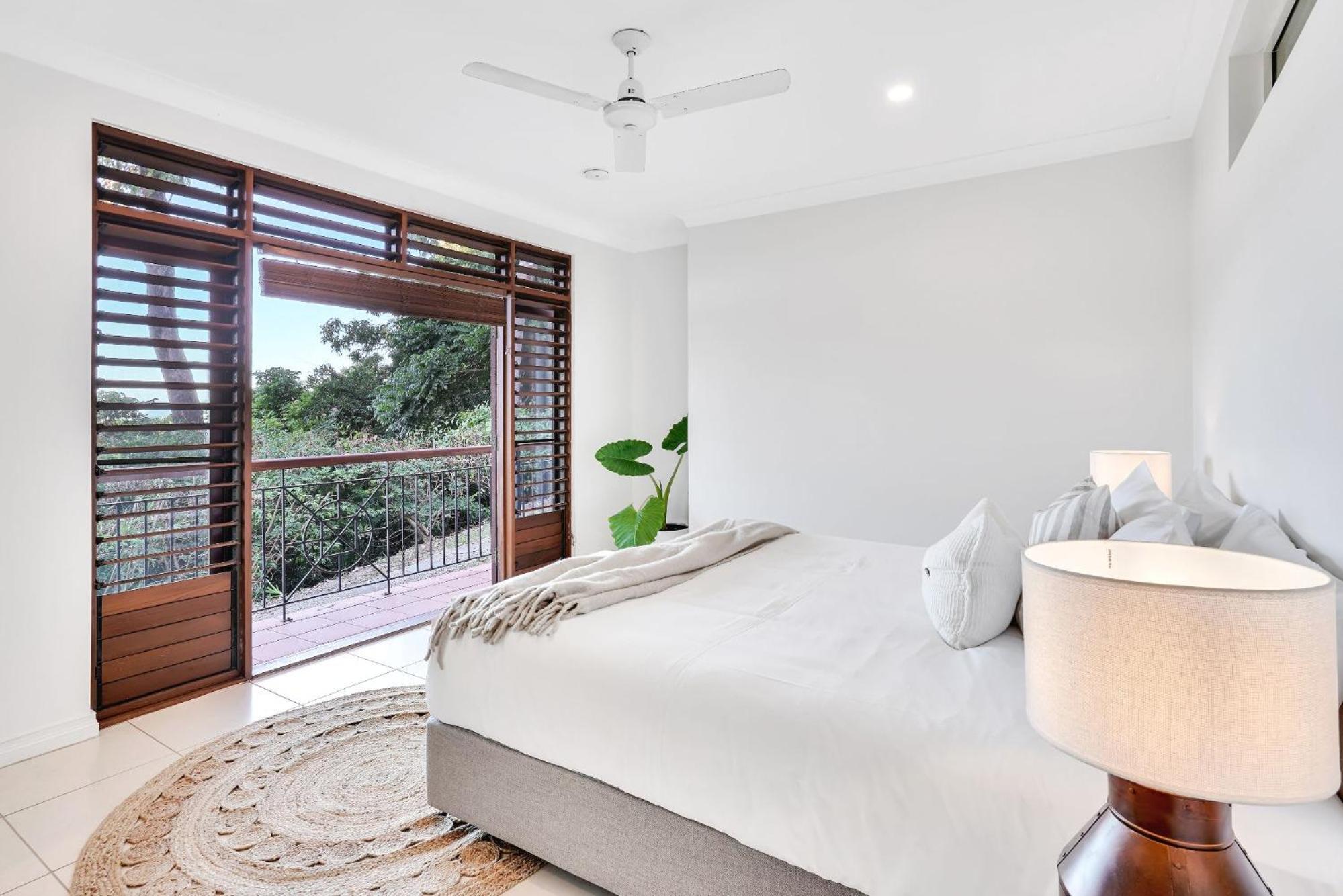 The Ferns Villa Serene Rainforest Retreat with Ocean Breezes