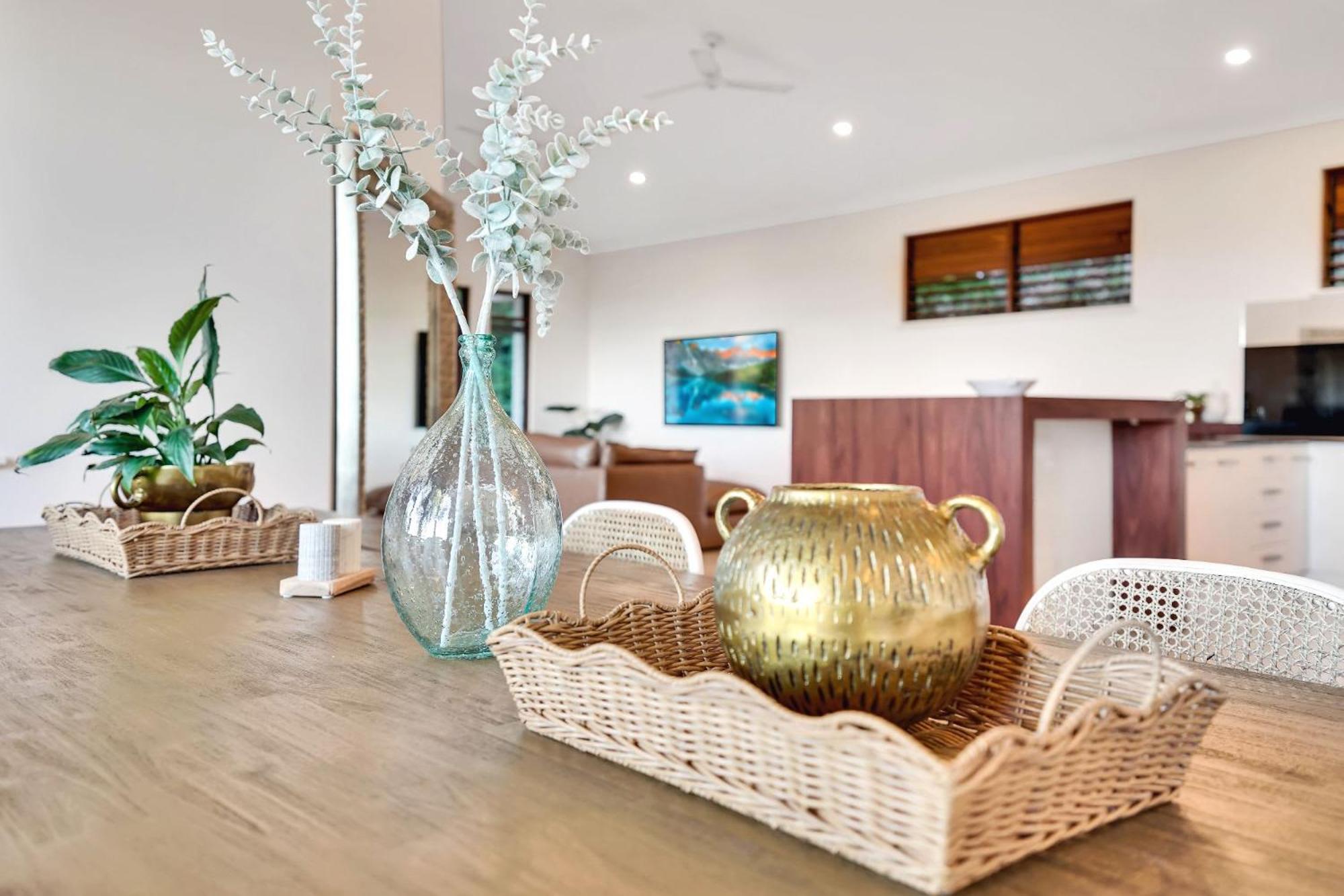 The Ferns Villa Serene Rainforest Retreat with Ocean Breezes