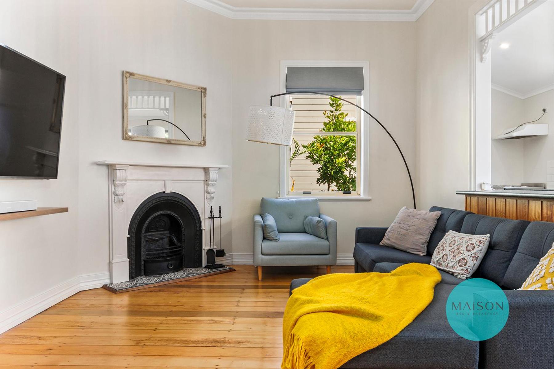 Charming Merewether Cottage