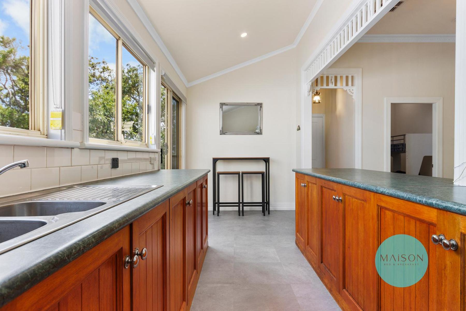 Charming Merewether Cottage