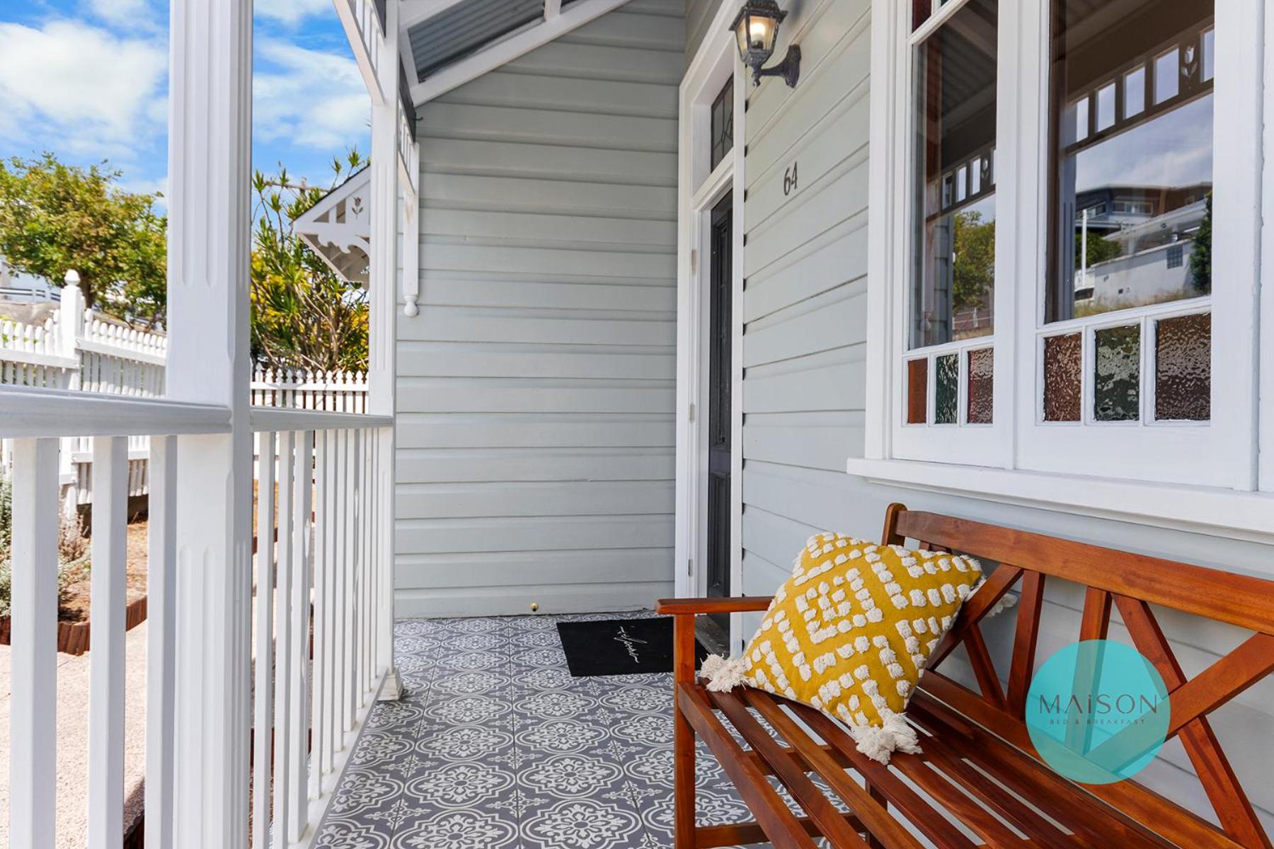 Charming Merewether Cottage