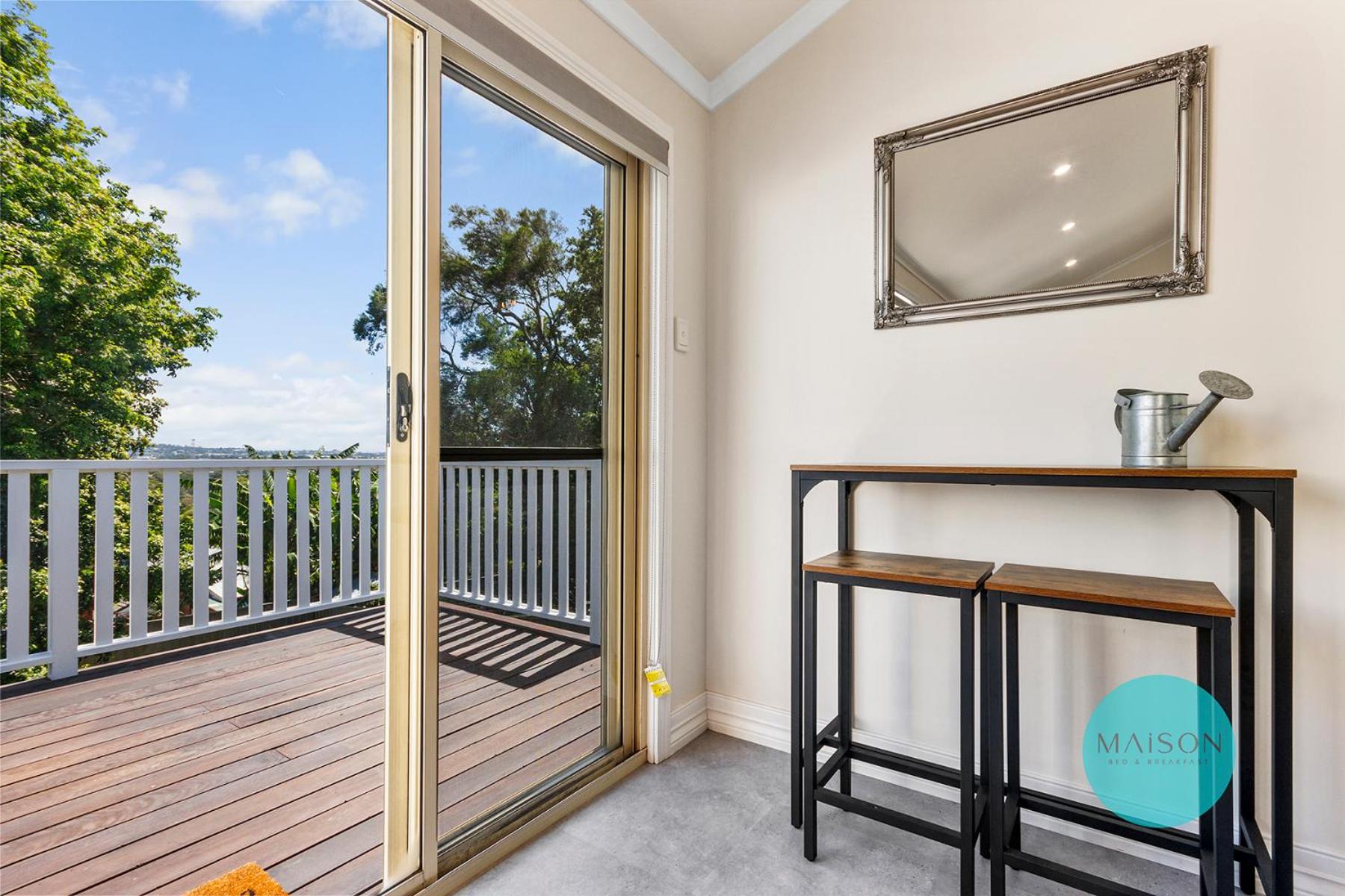 Charming Merewether Cottage