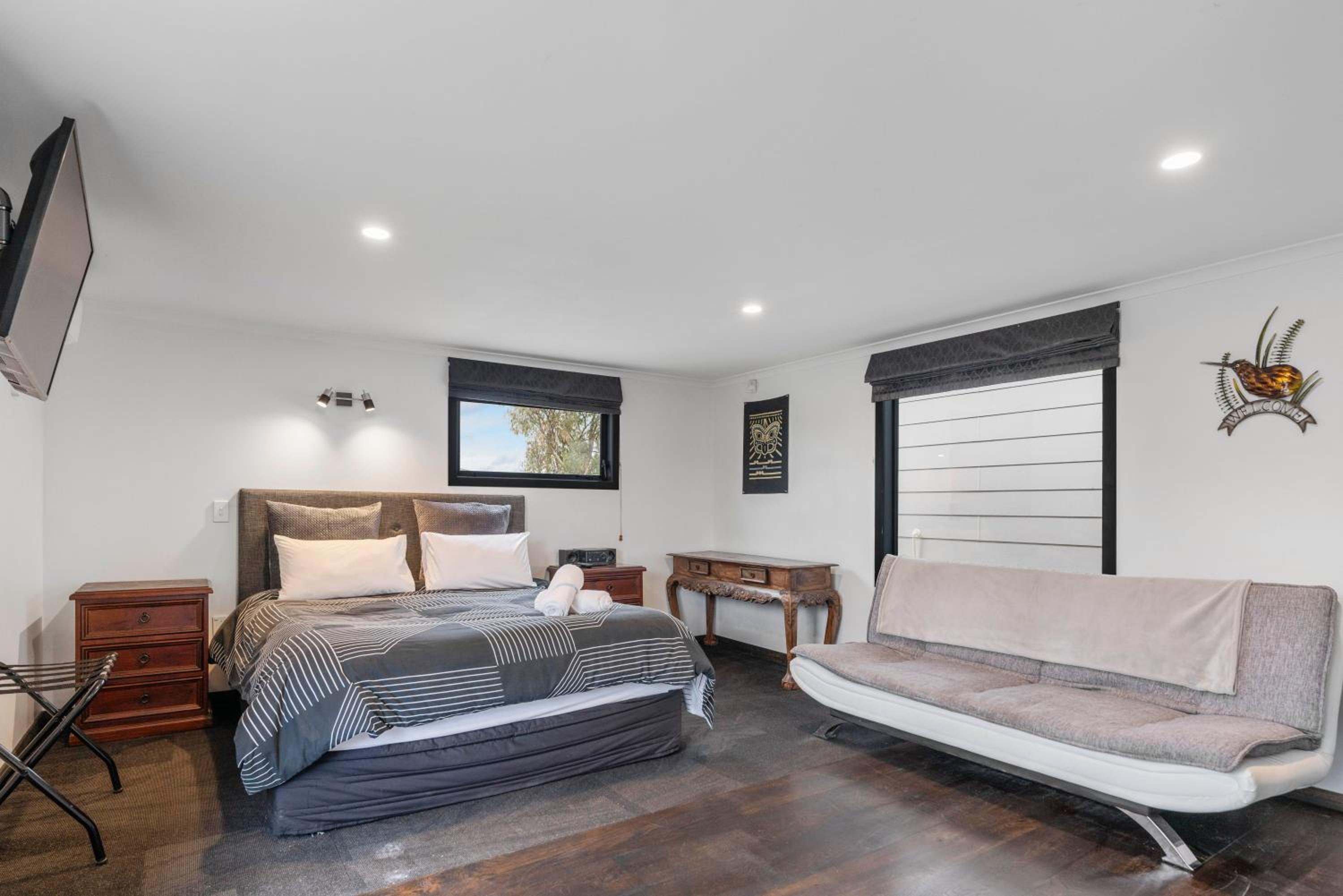Whakaipo Studio - Taupo Holiday Studio view 2