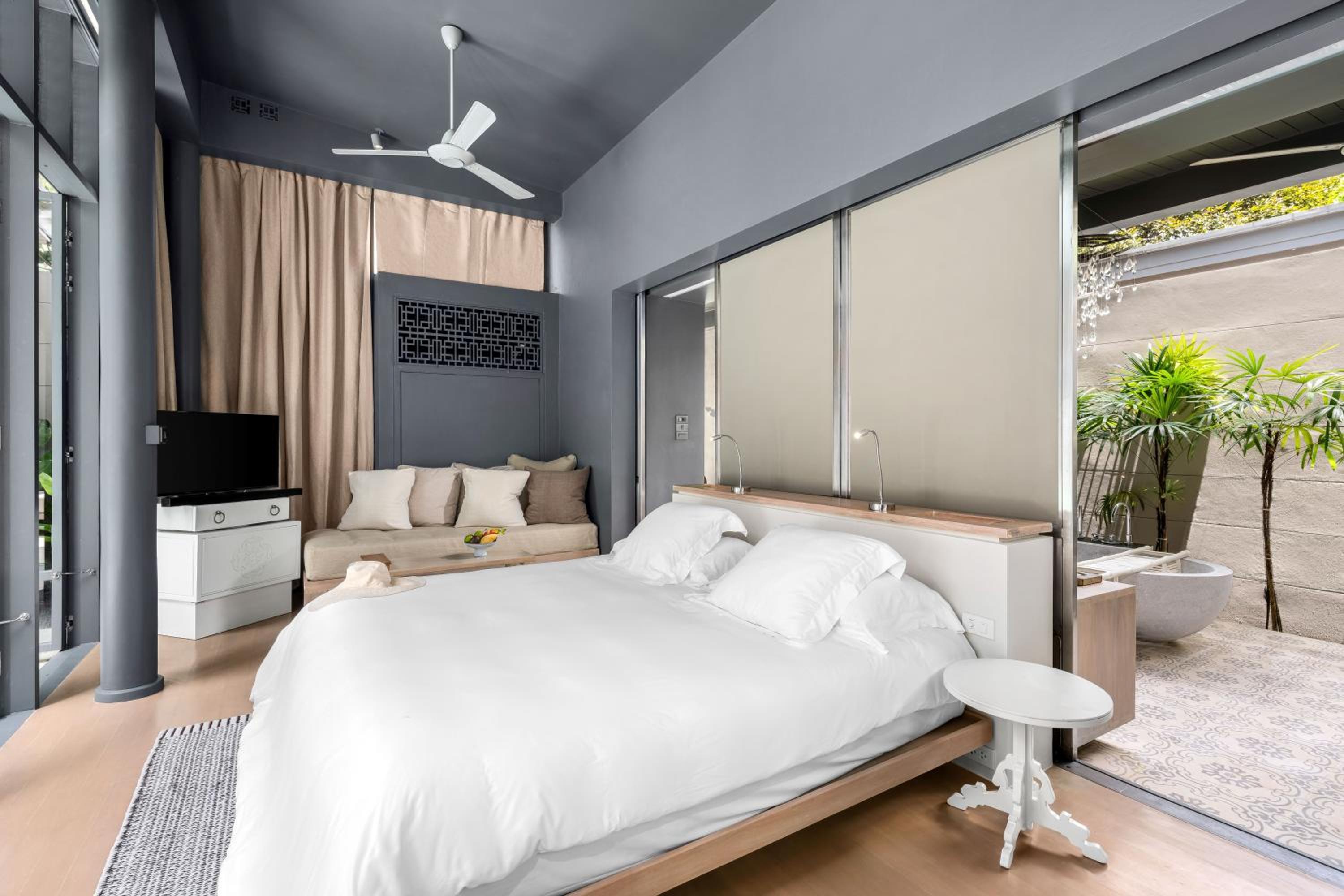 Photo 33