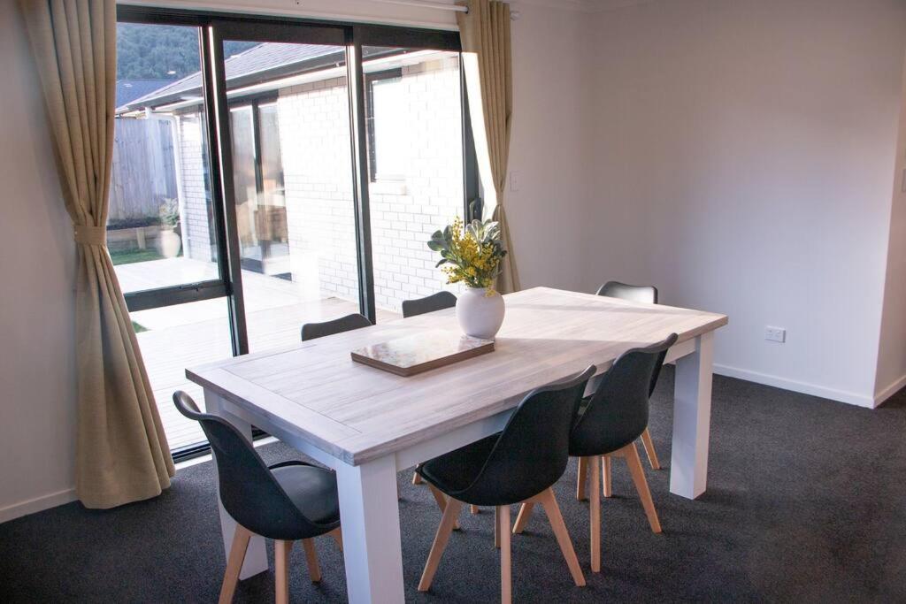 Fabulous 4 Bedrooms House in Rotorua