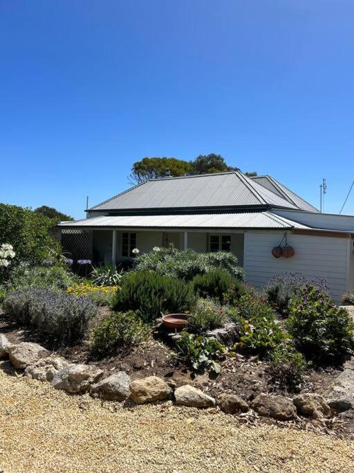 The Hideaway Robe SA Centrally located