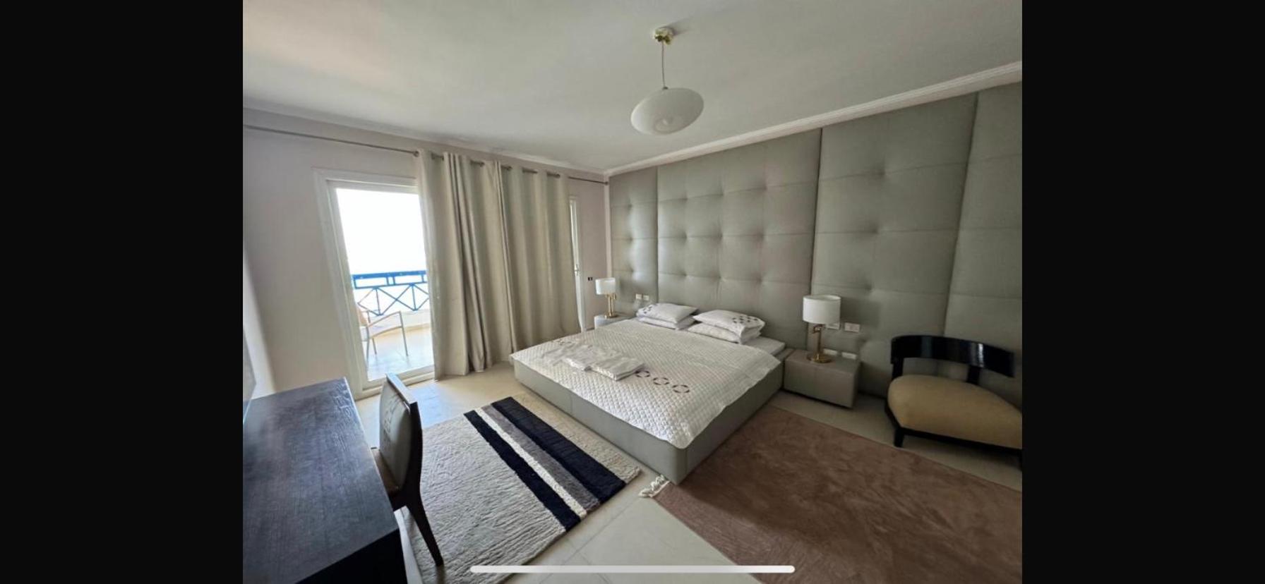 Executive Royal Tower Apartments - Sky Lounge