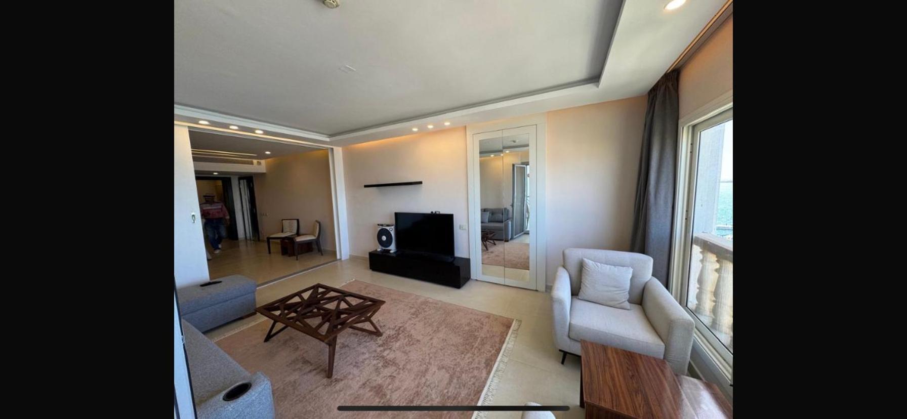 Executive Royal Tower Apartments - Sky Lounge