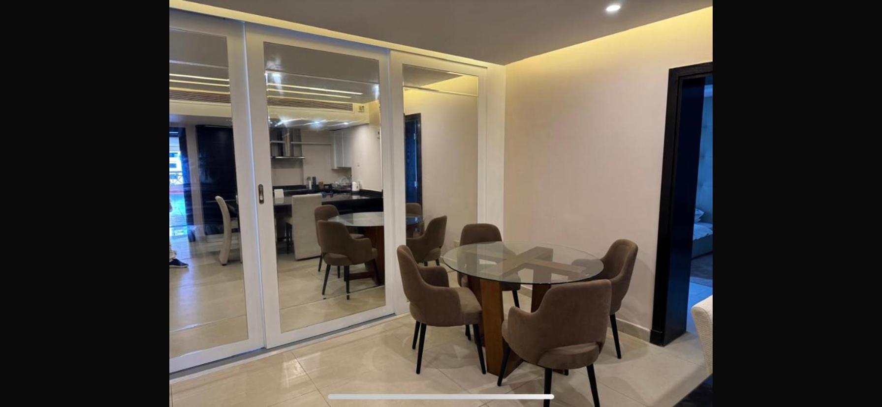 Executive Royal Tower Apartments - Sky Lounge