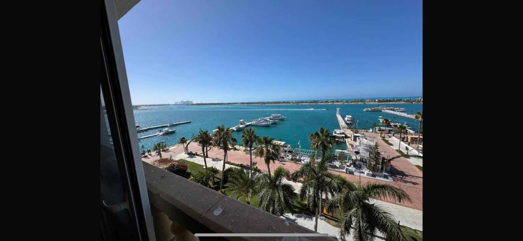 Executive Royal Tower Apartments - Sky Lounge