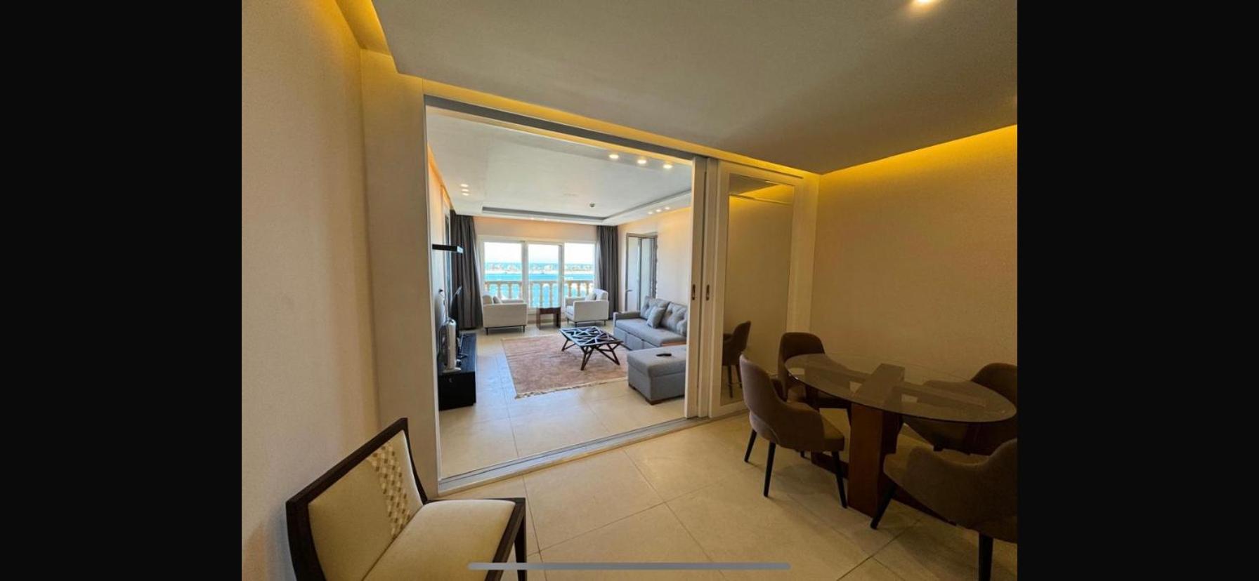 Executive Royal Tower Apartments - Sky Lounge